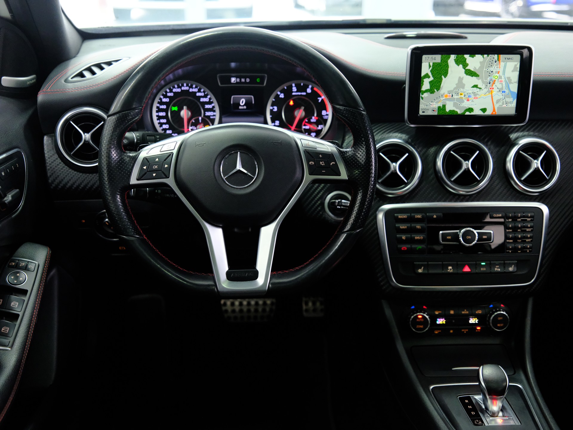 MERCEDES-BENZ A 45 AMG 4Matic Speedshift 7G-DCT-image-11