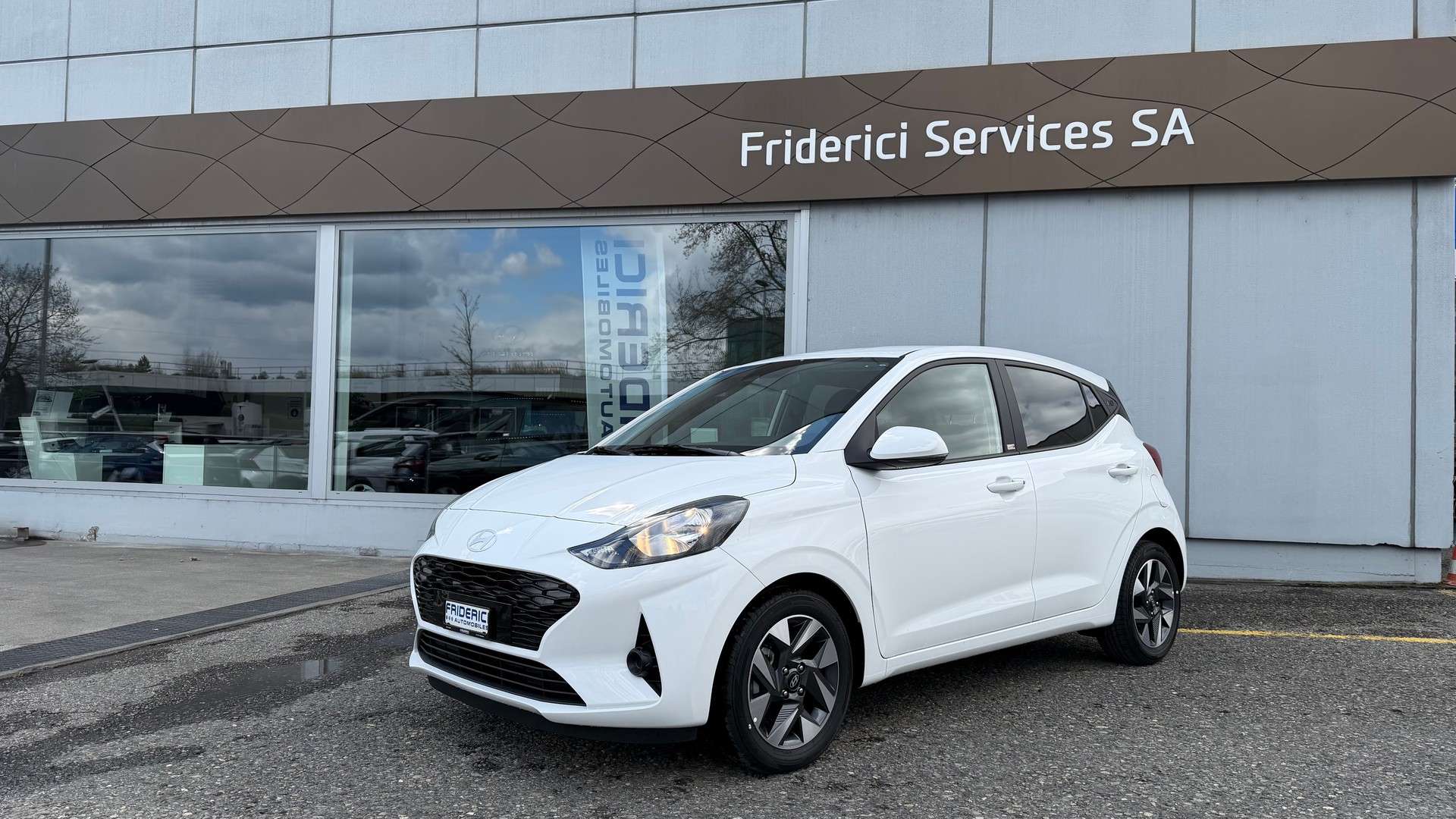 HYUNDAI i10 1.2 Amplia Aut.