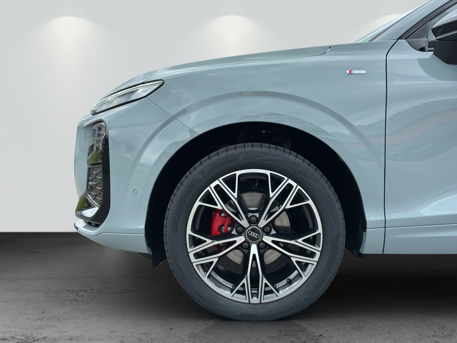 AUDI Q3 SUV 110 kW TFSI S tronic-image-10