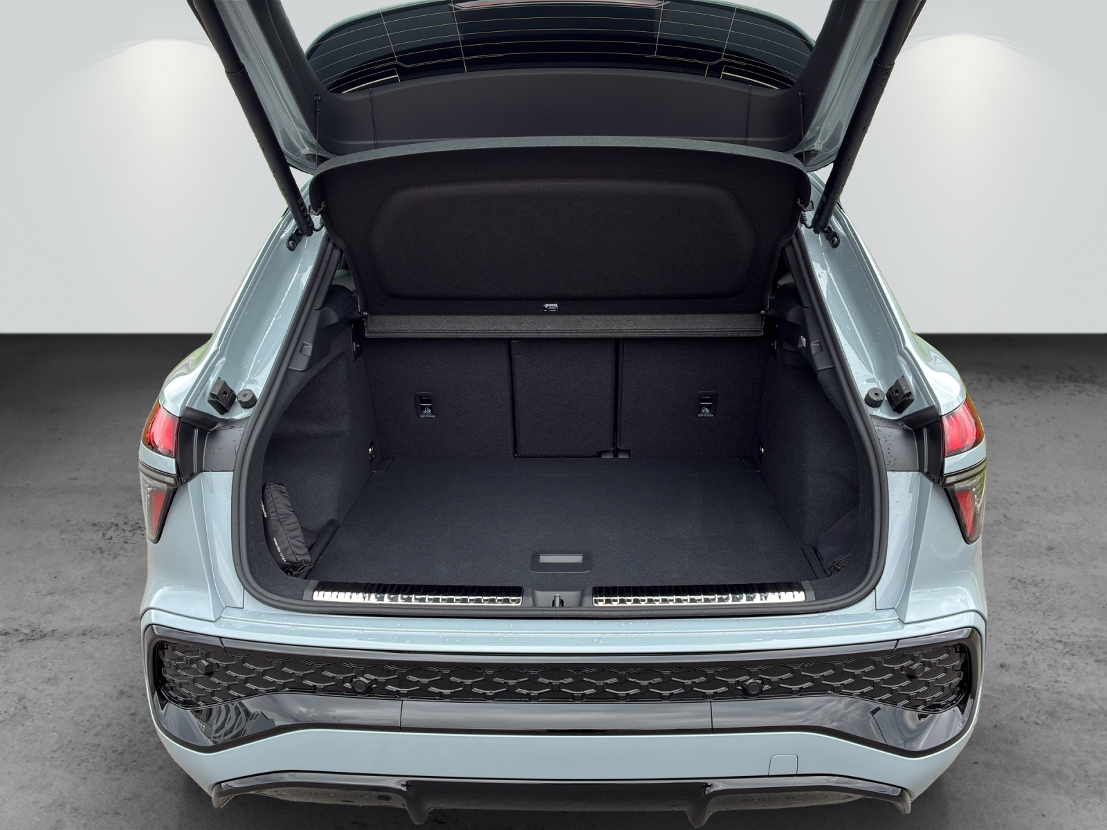 AUDI Q3 SUV 110 kW TFSI S tronic-image-9
