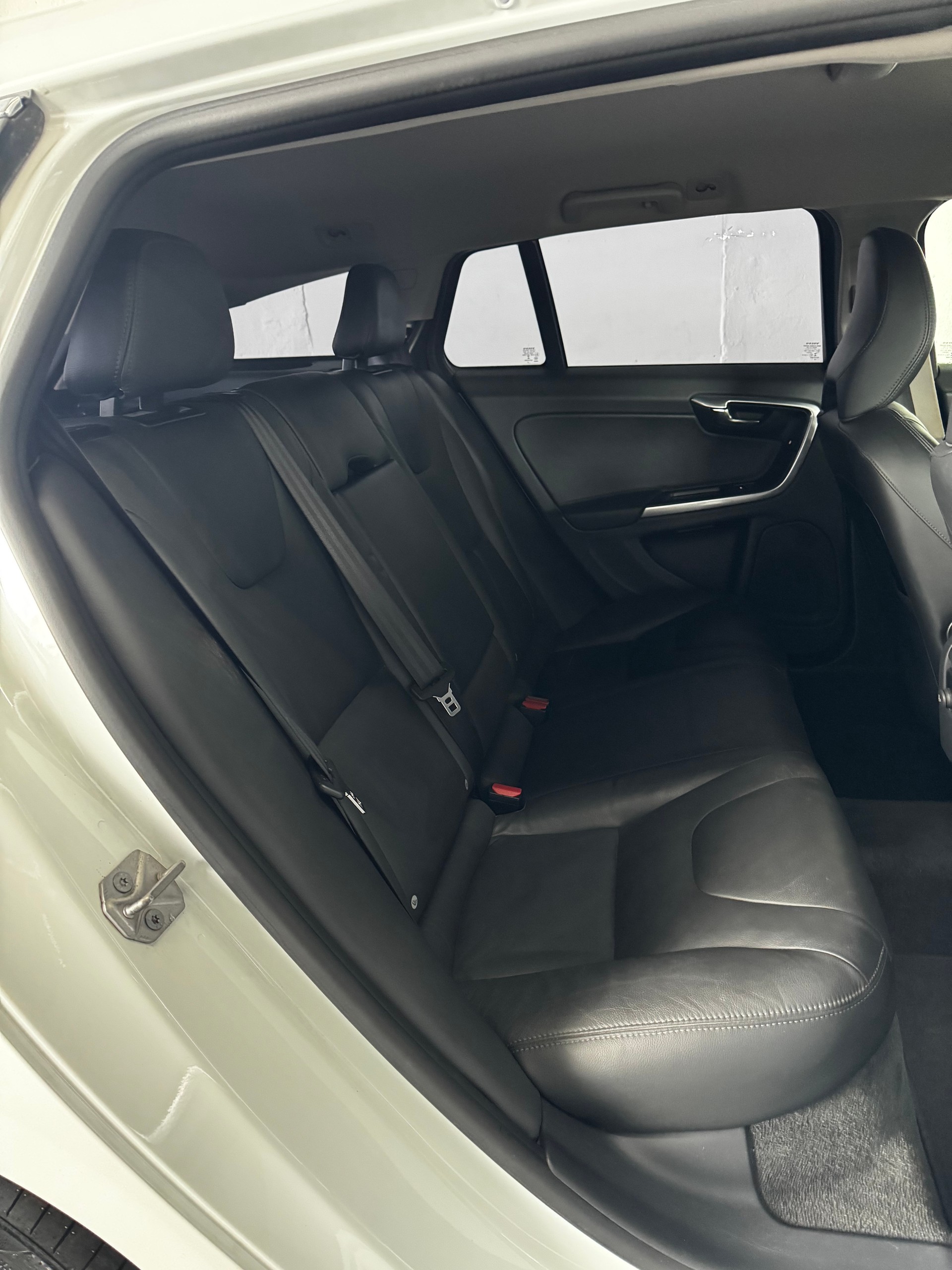 VOLVO V60 D4 AWD Husky Edition Geartronic-image-20