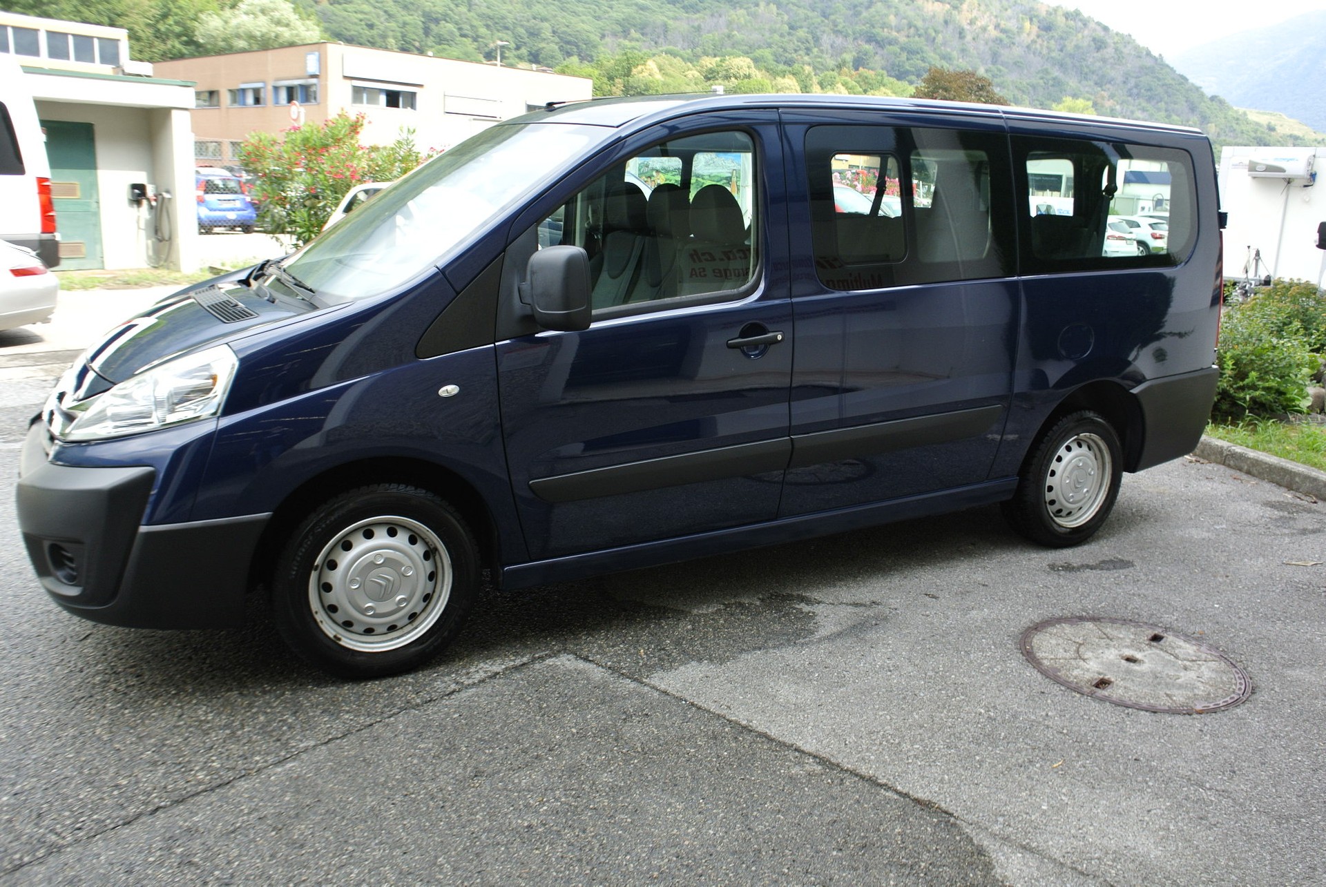 CITROEN Jumpy 2.0 HDi L2H1 Attraction-image-11