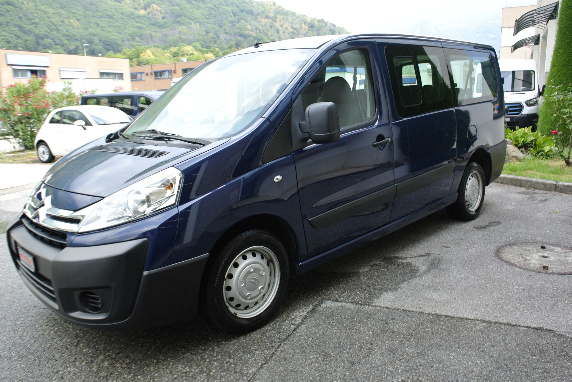 CITROEN Jumpy 2.0 HDi L2H1 Attraction-image-2