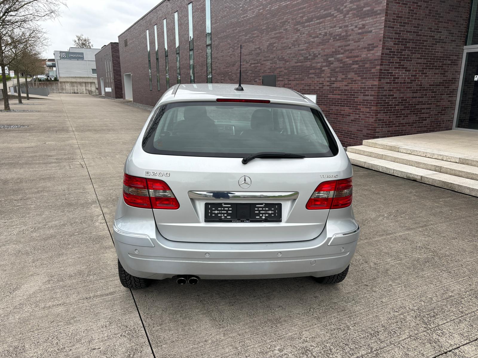MERCEDES-BENZ B 200 T-image-7