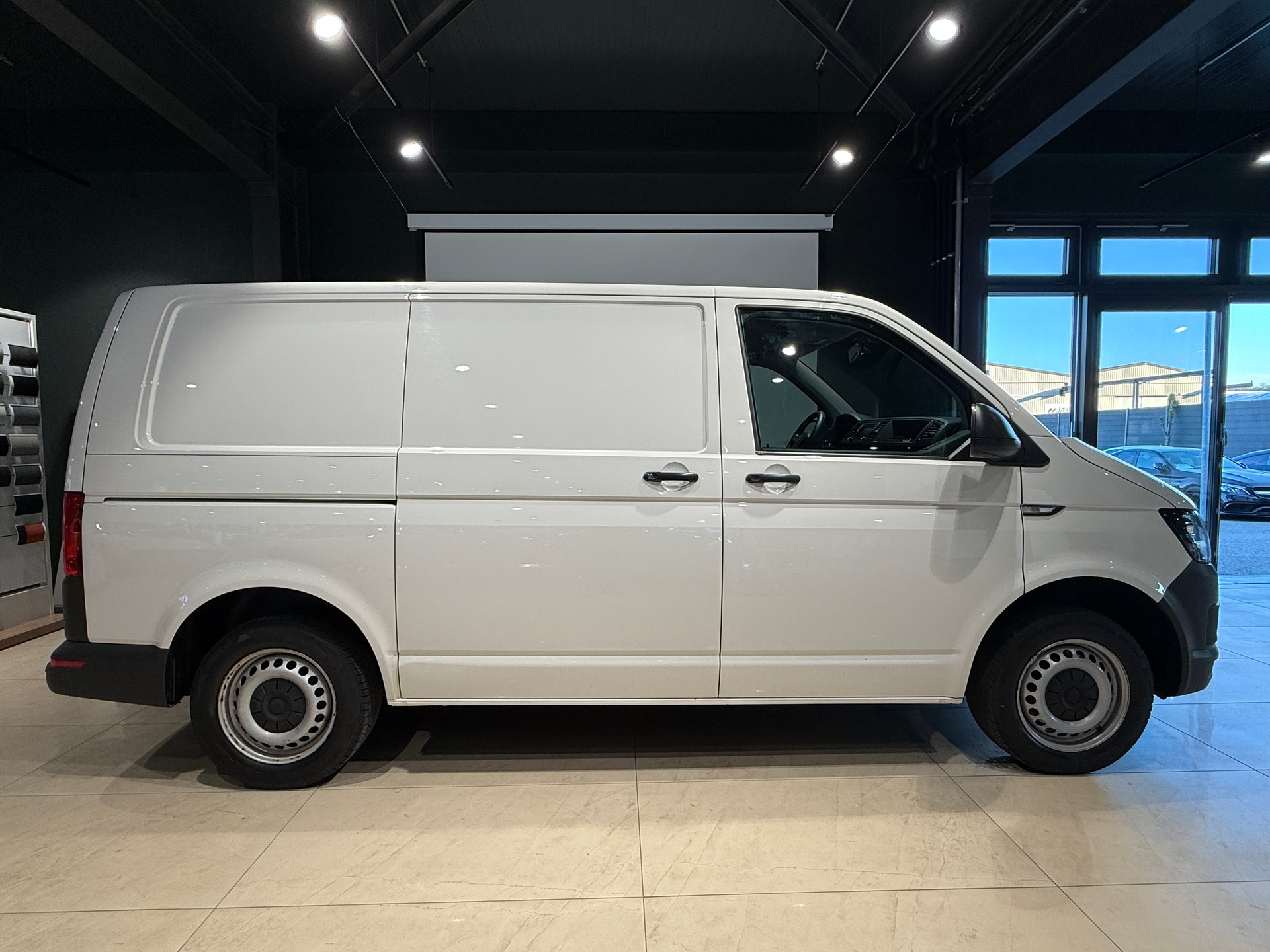 VW T6 2.0 TDI 4Motion-image-2