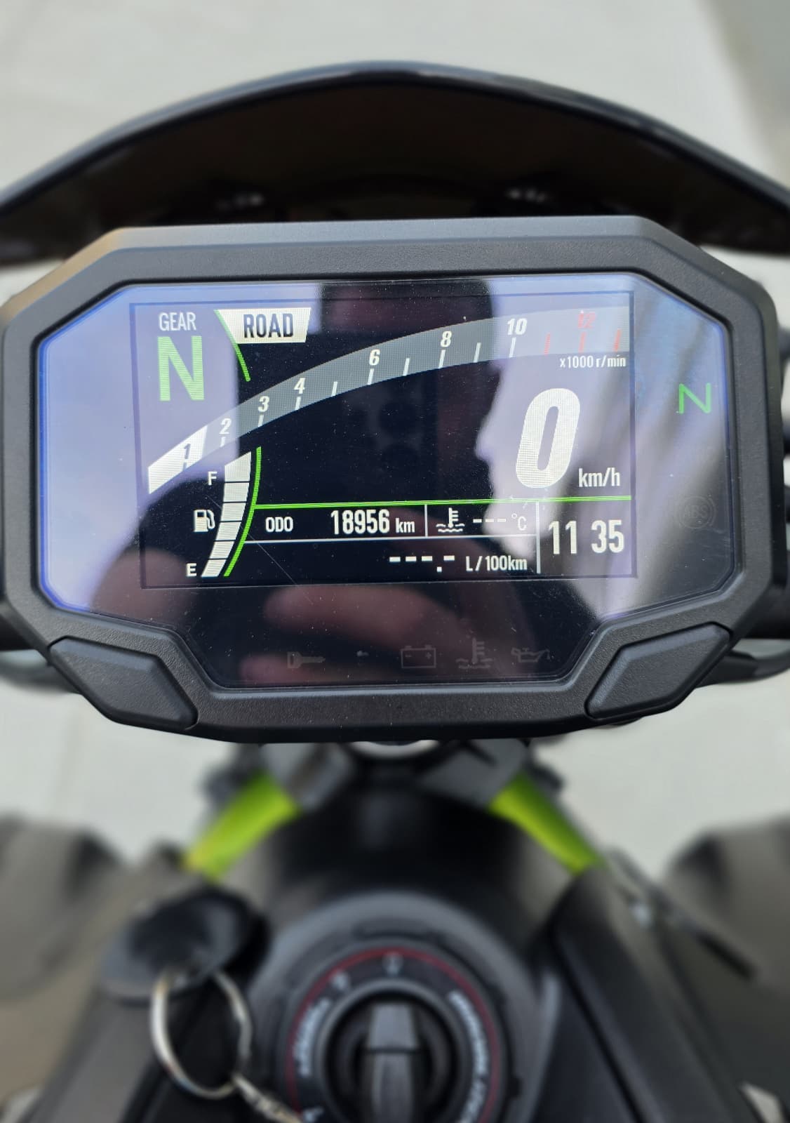 KAWASAKI Z 900-image-8