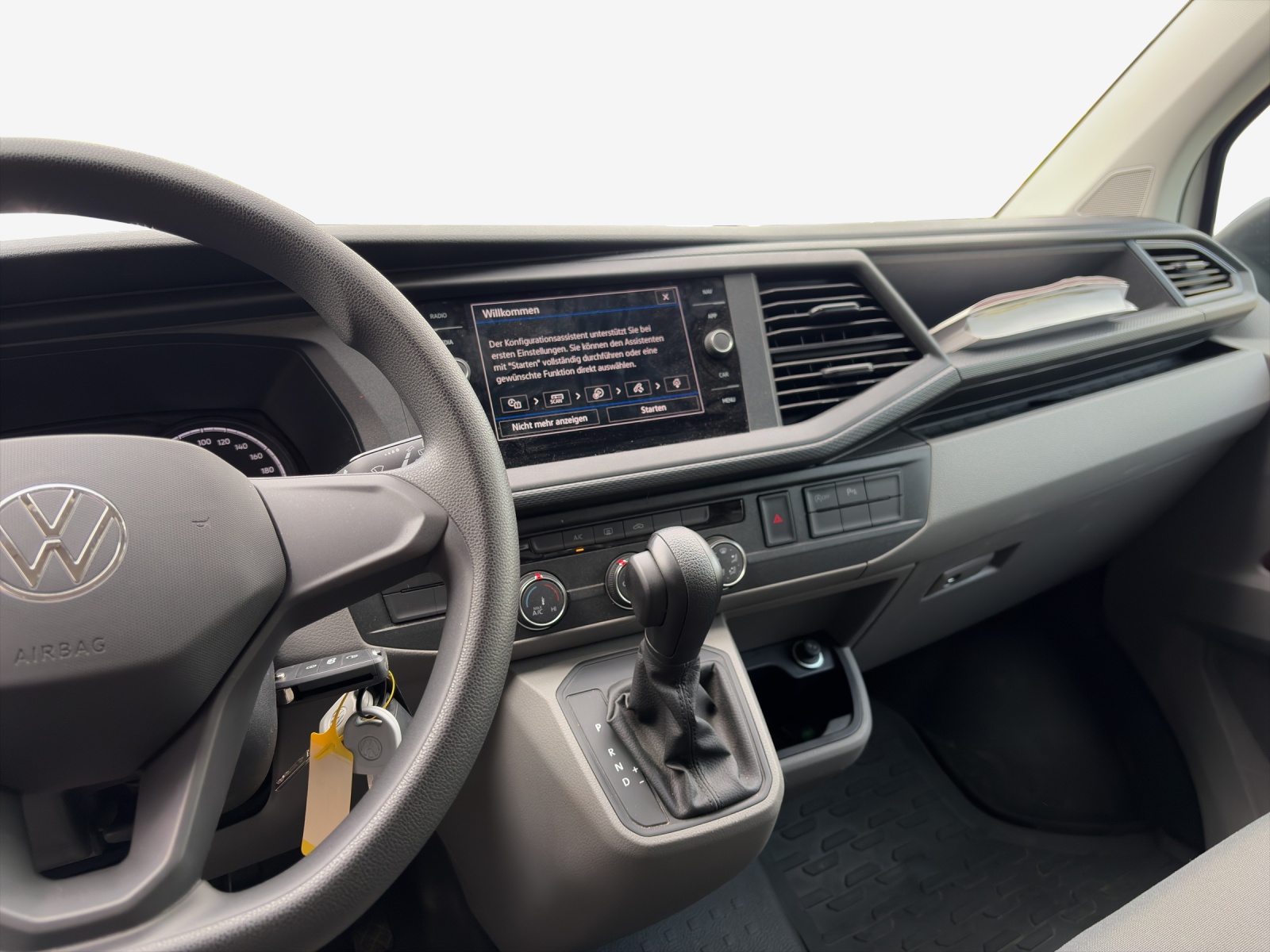 VW T6.1 2.0 TDI DSG-image-10
