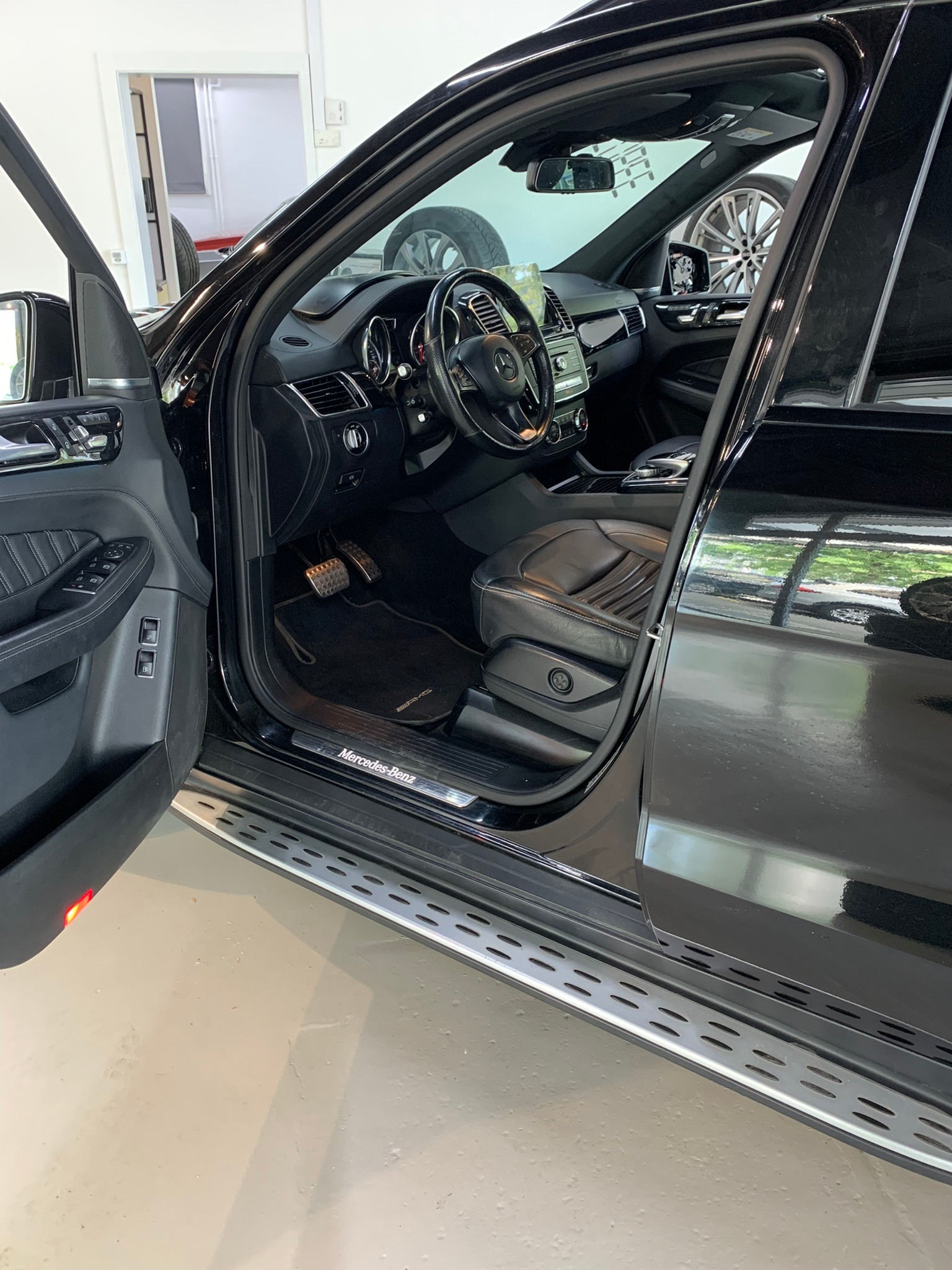 MERCEDES-BENZ GLE 500 e 4Matic 7G-Tronic-image-17