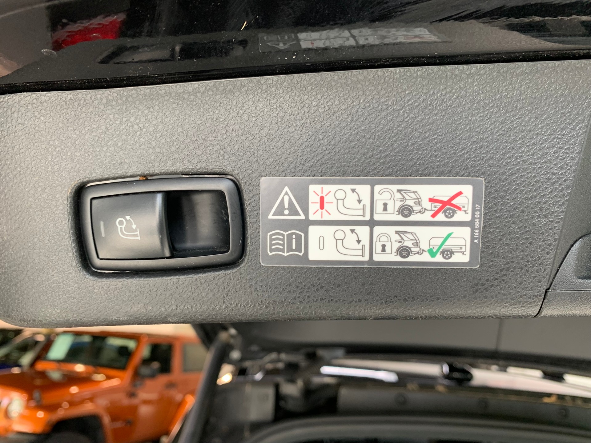 MERCEDES-BENZ GLE 500 e 4Matic 7G-Tronic-image-14