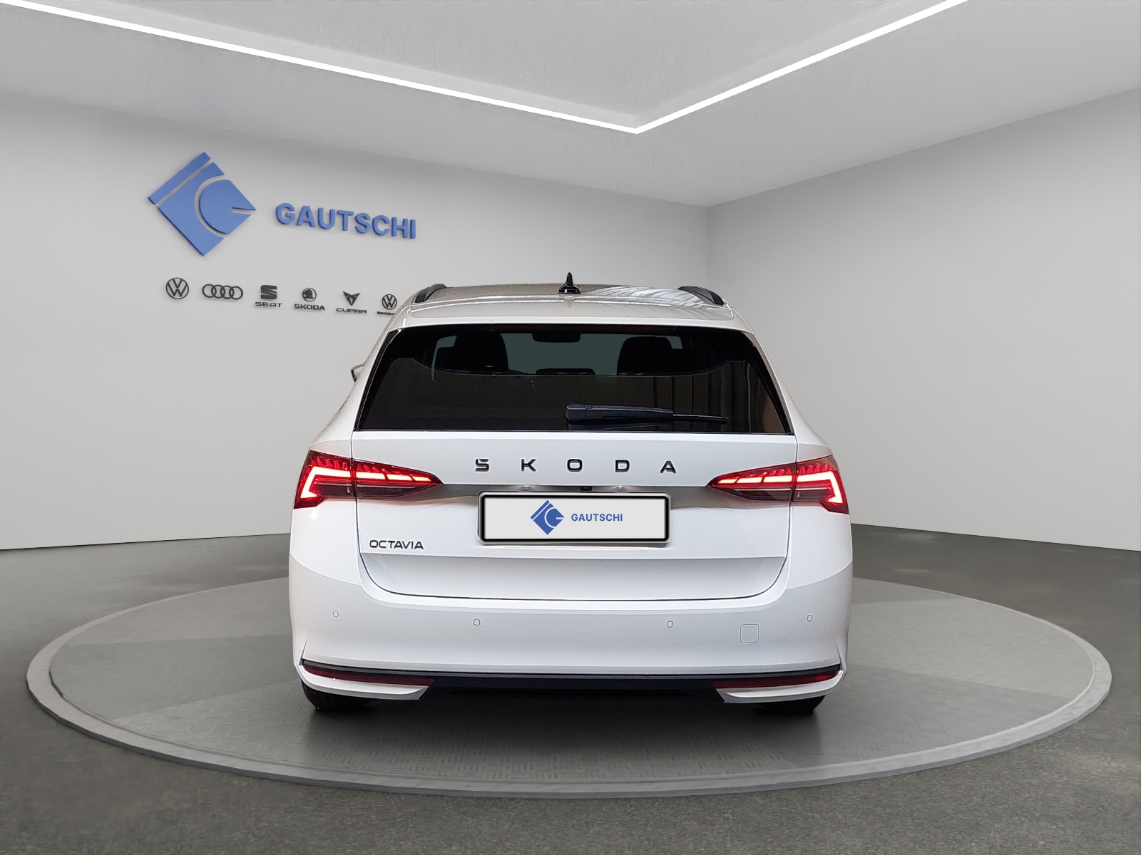 SKODA Octavia Combi 2.0 TDI DSG Selection-image-3