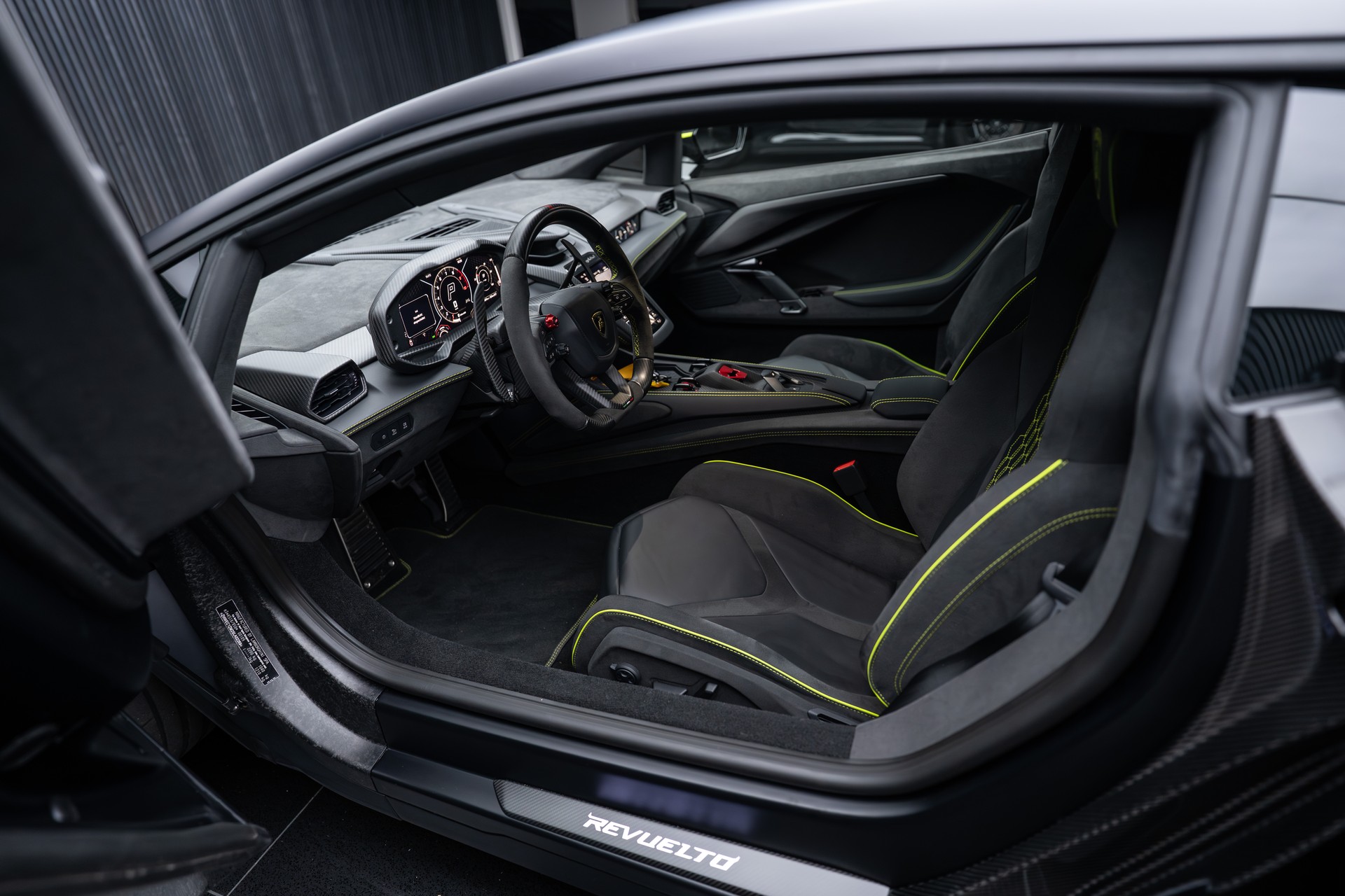 LAMBORGHINI Revuelto HPEV-image-5