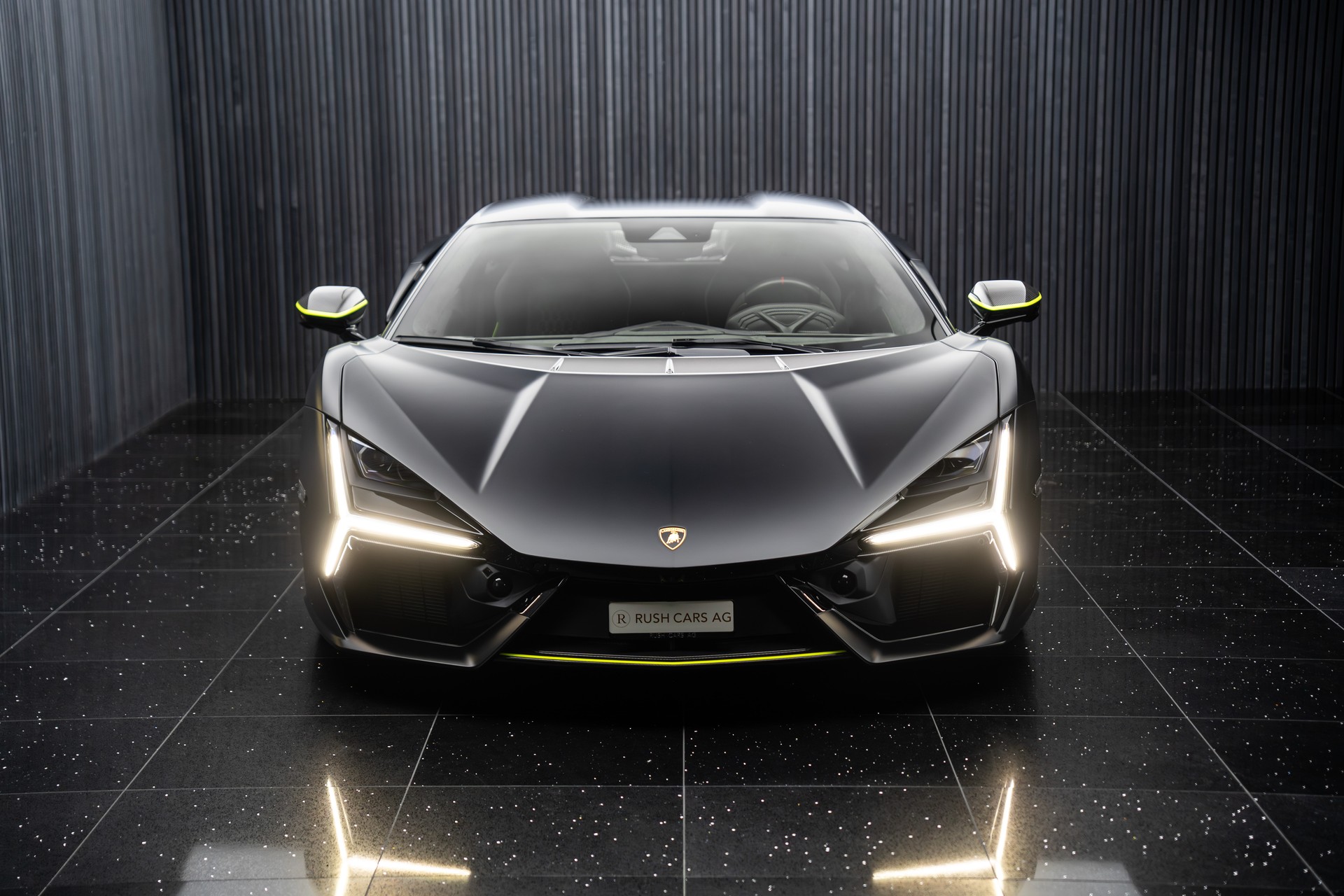 LAMBORGHINI Revuelto HPEV-showroom-element-1