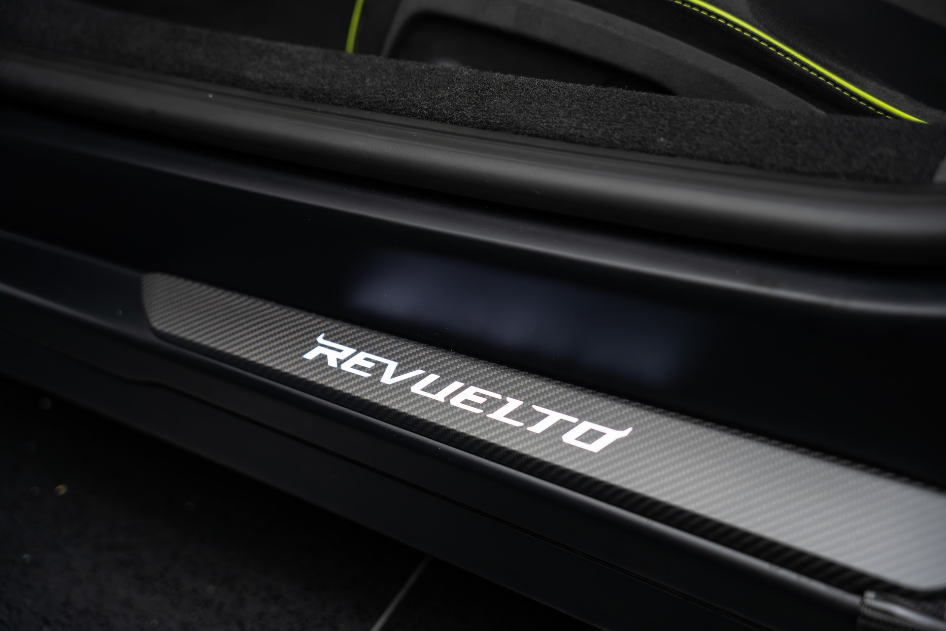 LAMBORGHINI Revuelto HPEV-image-16