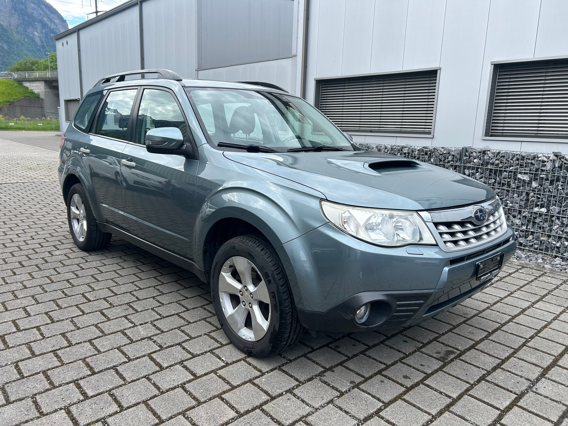 SUBARU Forester 2.0D X Swiss-image-2