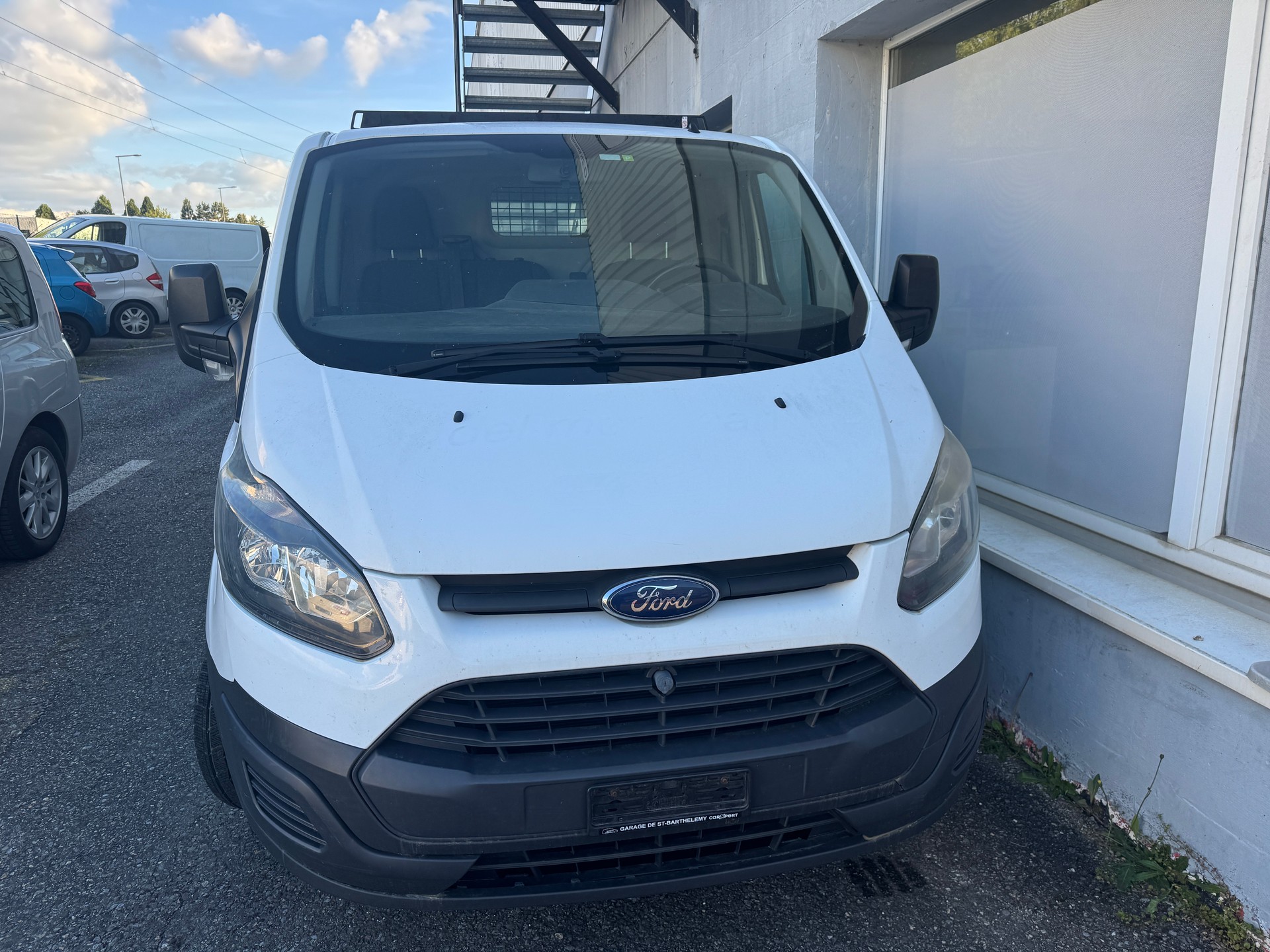FORD Transit Custom Van 270 L1H1 Limited-image-1