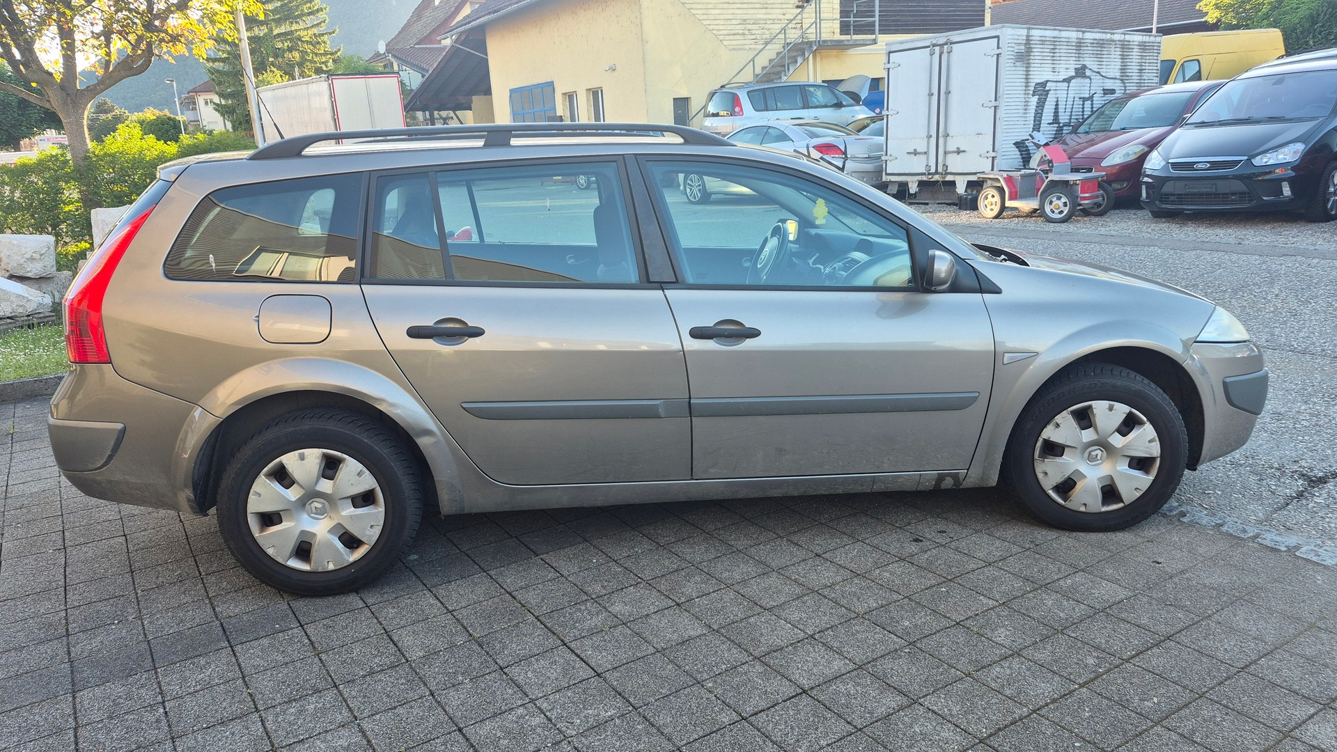 RENAULT Mégane Break 1.6 16V Expression-image-3