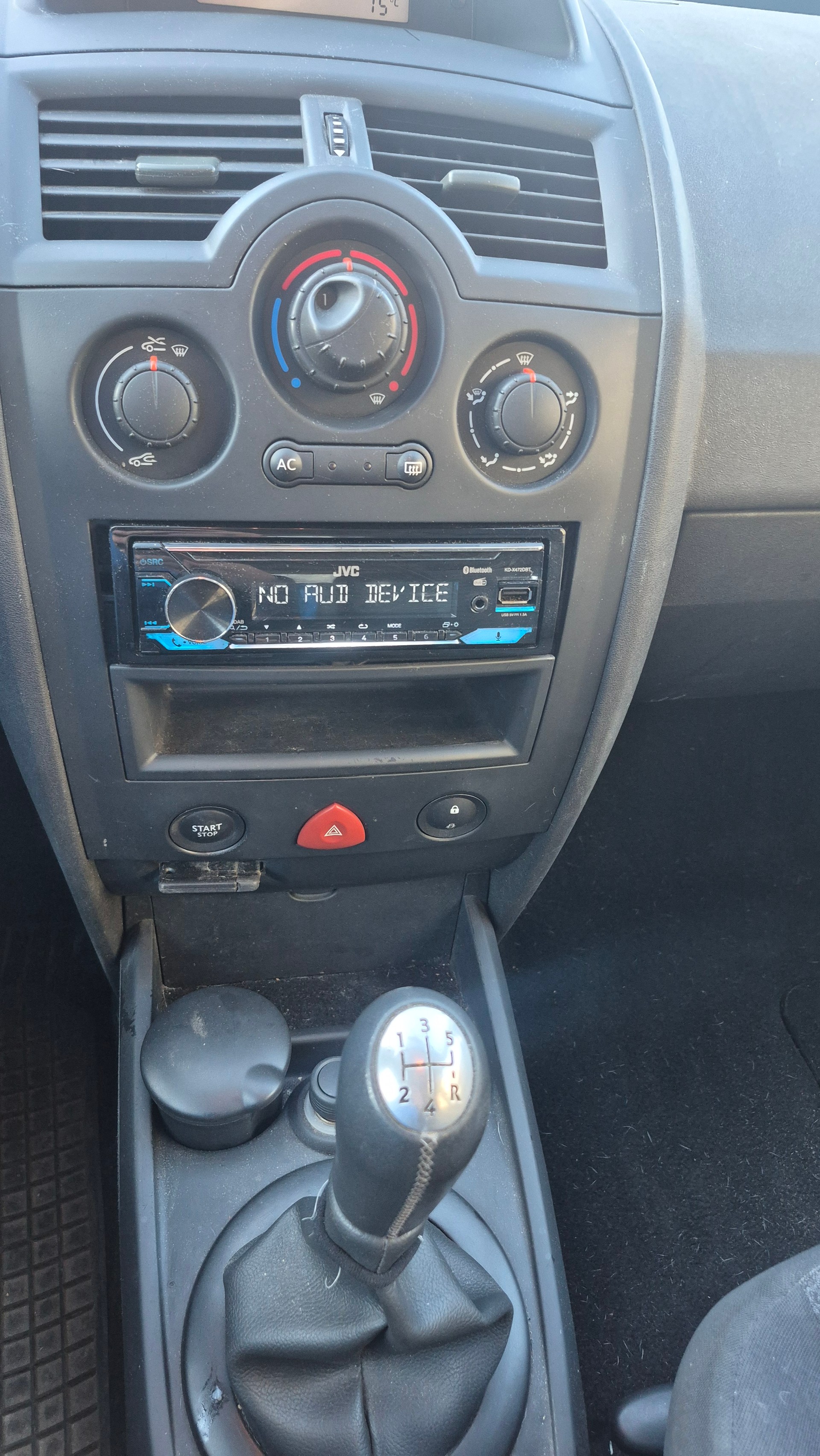 RENAULT Mégane Break 1.6 16V Expression-image-9