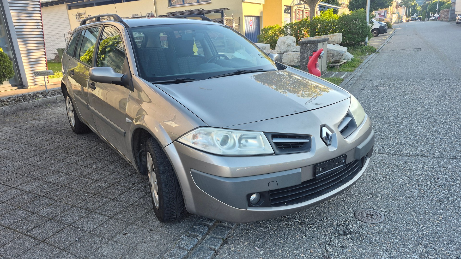 RENAULT Mégane Break 1.6 16V Expression-image-2