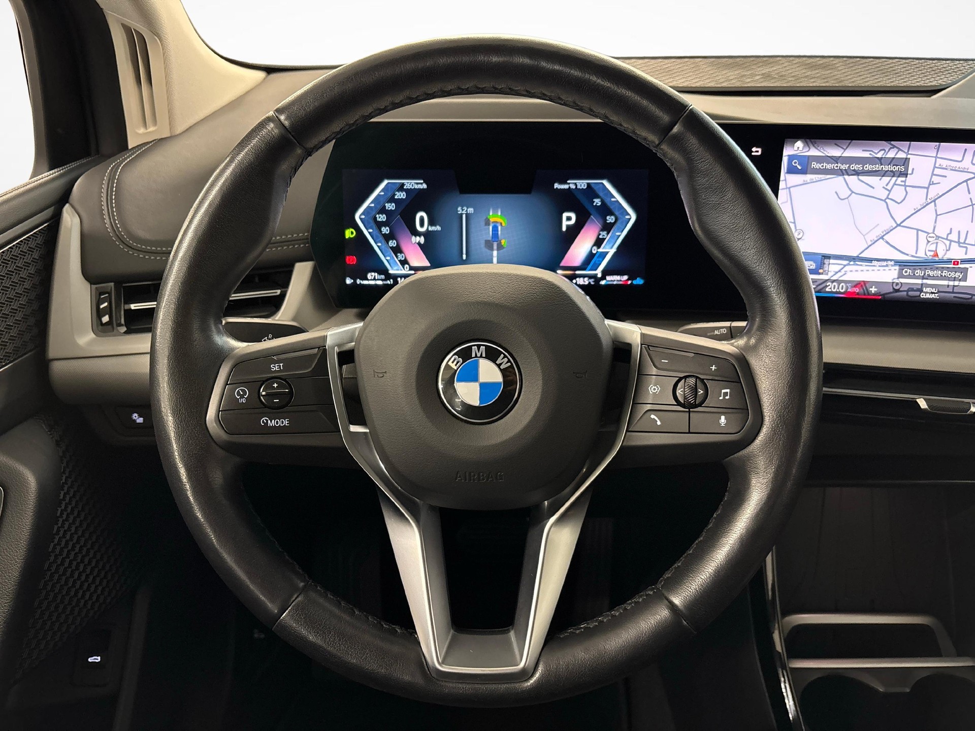 BMW 218d Active Tourer-image-13