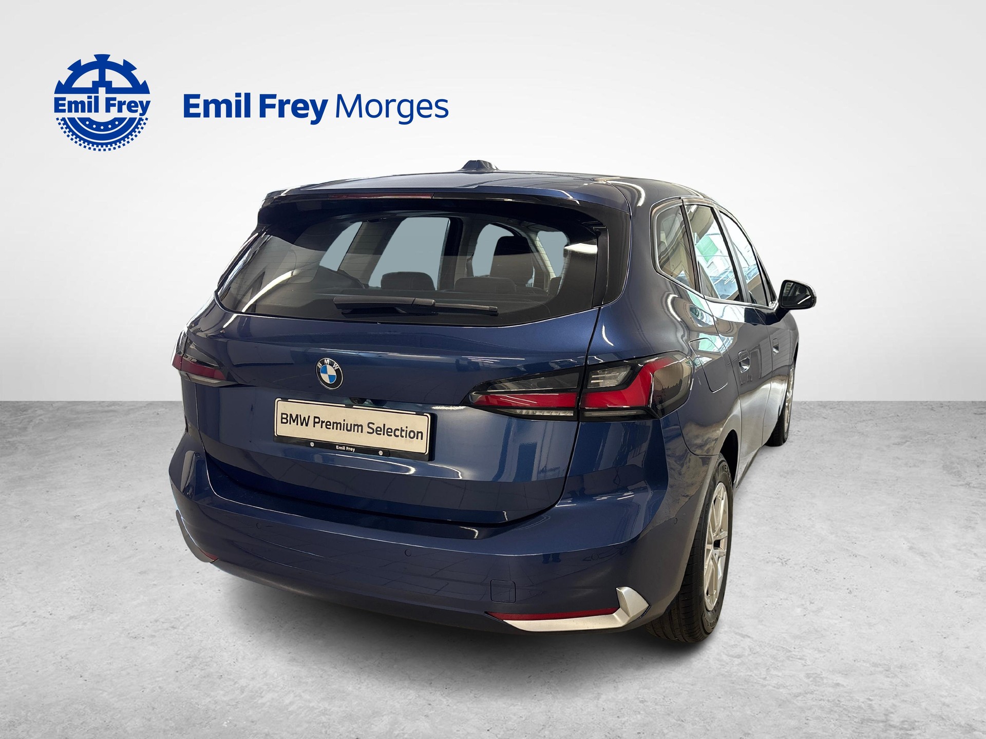 BMW 218d Active Tourer-image-2