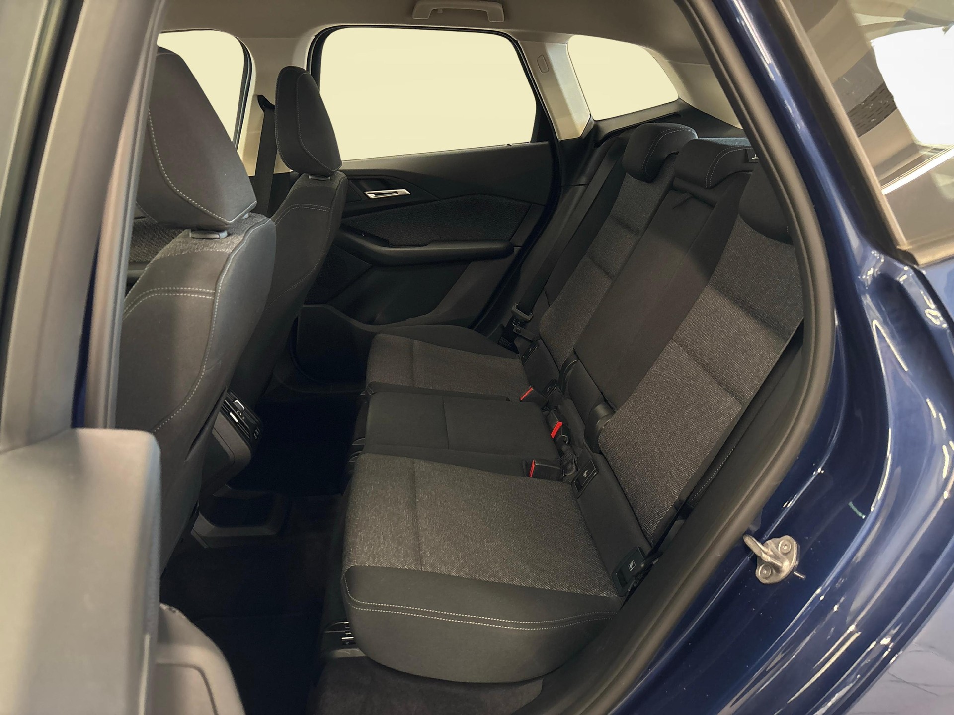 BMW 218d Active Tourer-image-10