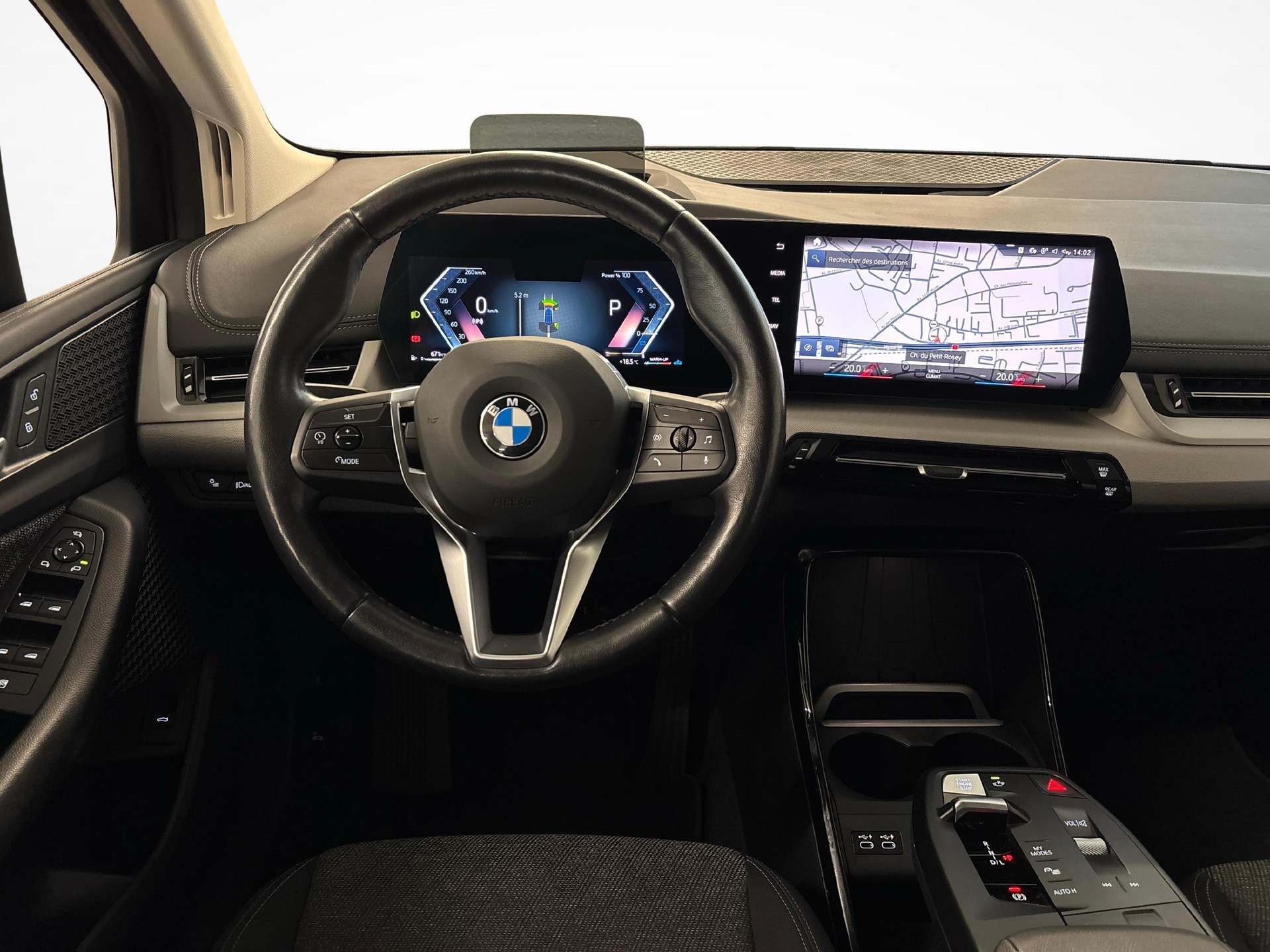BMW 218d Active Tourer-image-12