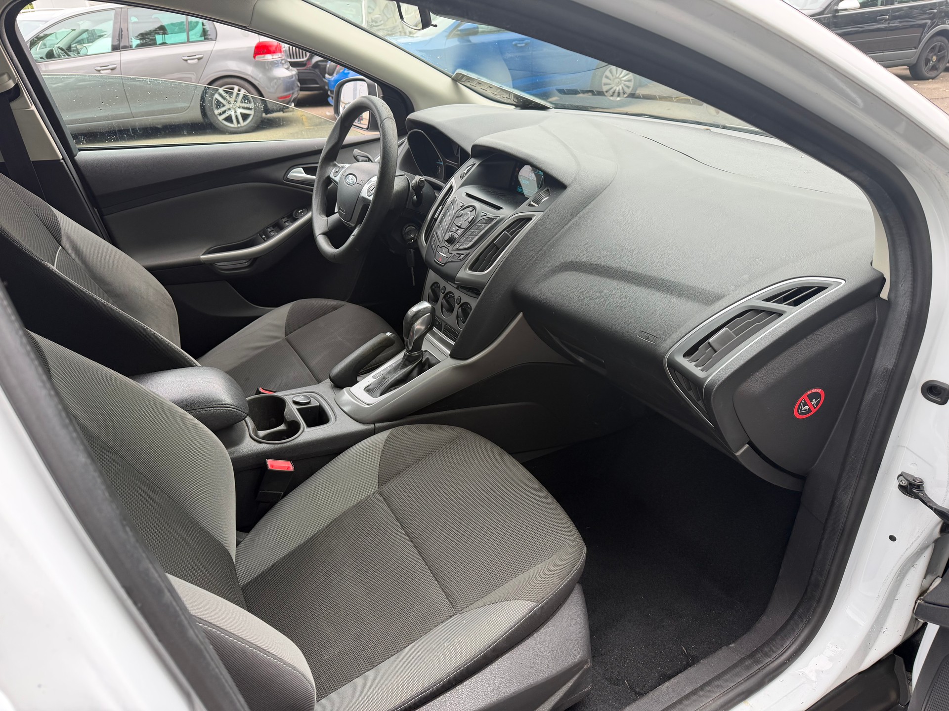 FORD Focus 2.0 TDCi Trend PowerShift-image-9