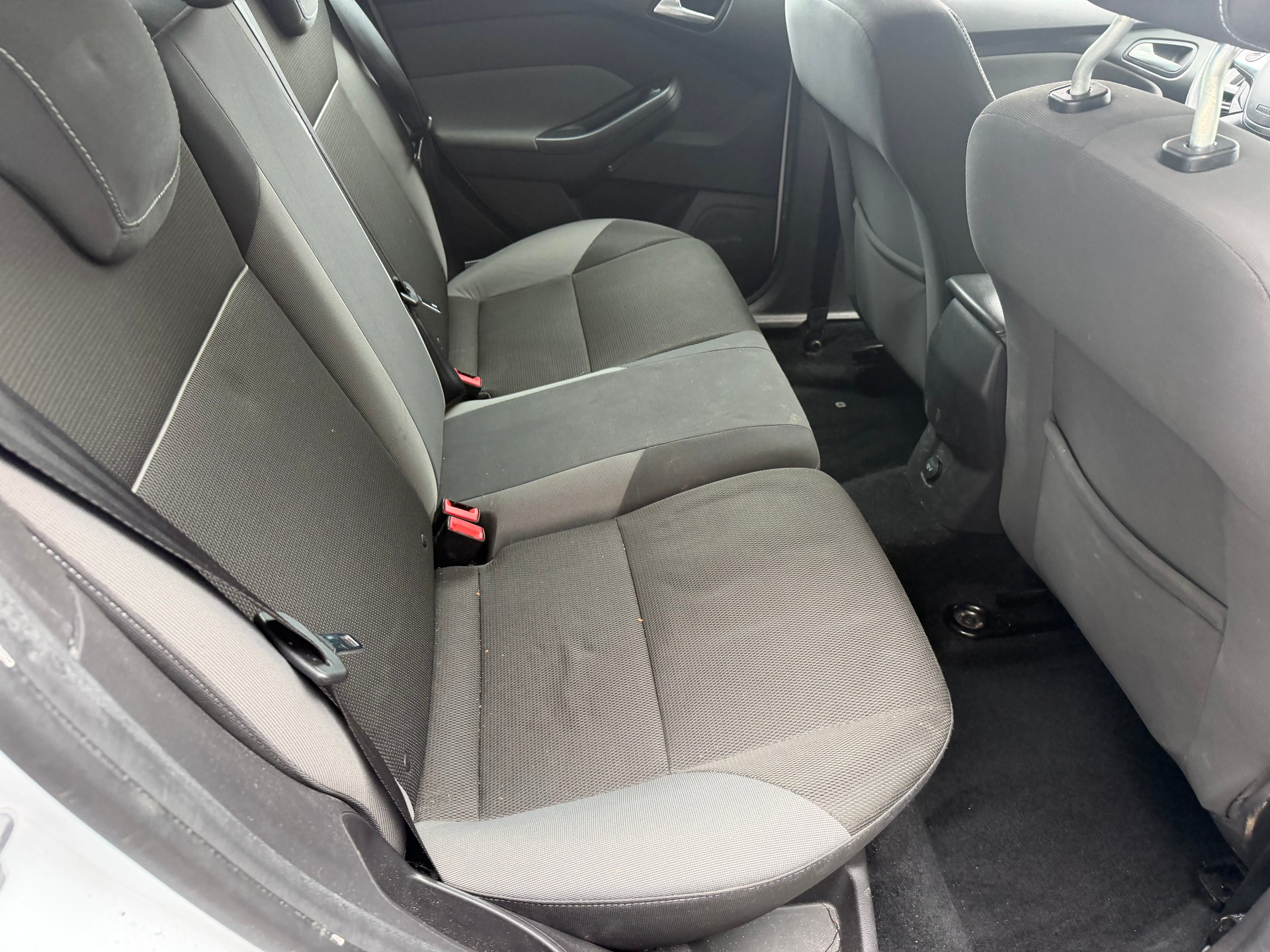 FORD Focus 2.0 TDCi Trend PowerShift-image-11