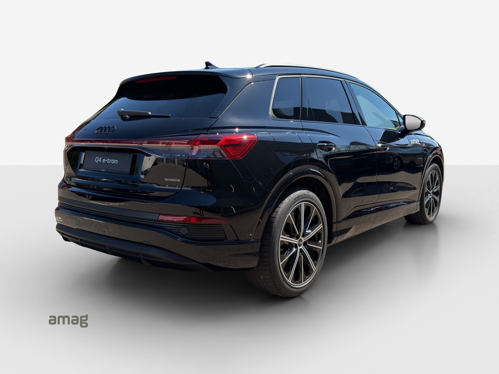 AUDI Q4 e-tron 45 Attraction quattro-image-4