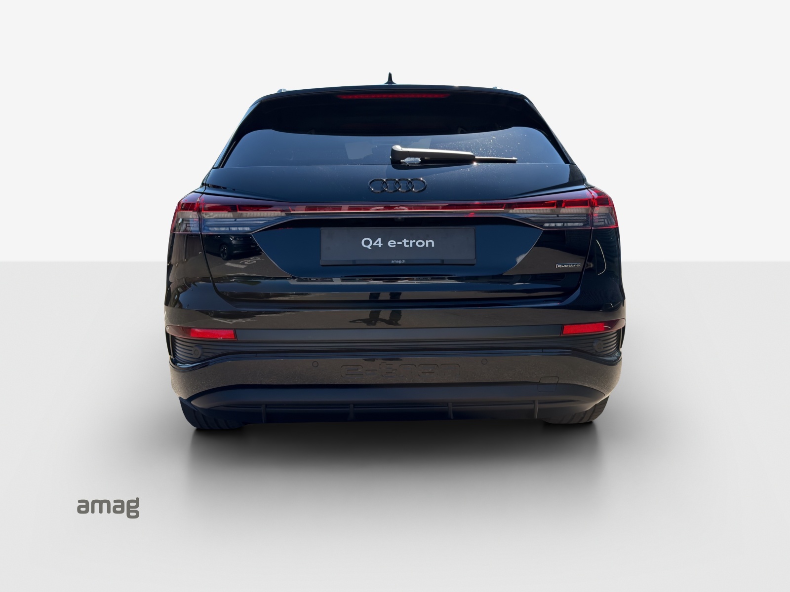 AUDI Q4 e-tron 45 Attraction quattro-image-3