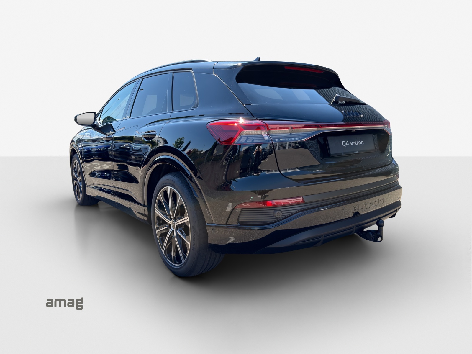 AUDI Q4 e-tron 45 Attraction quattro-image-14