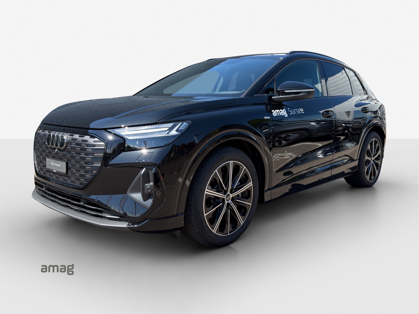 AUDI Q4 e-tron 45 Attraction quattro-image-0