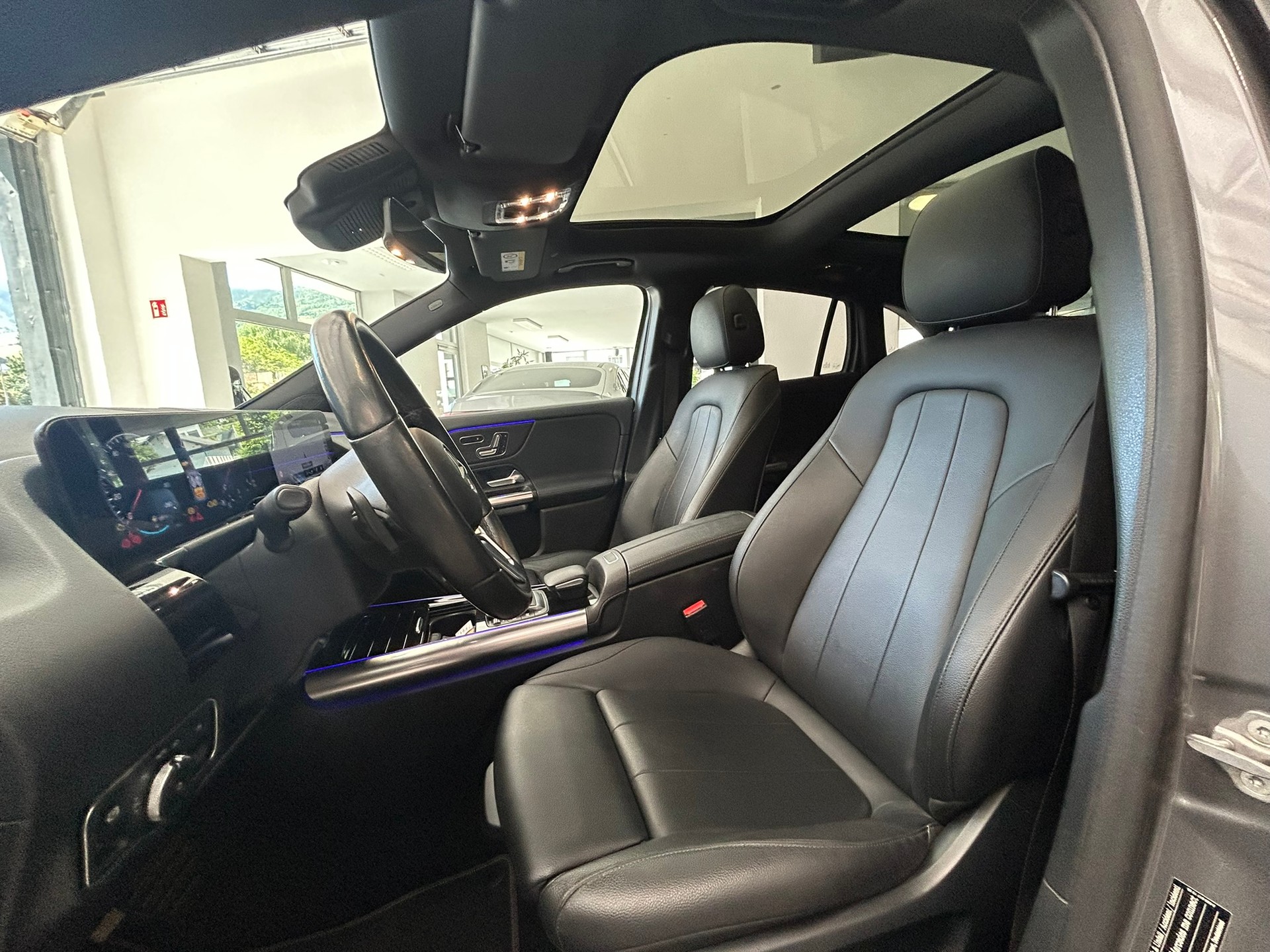 MERCEDES-BENZ GLA 220d 4Matic Progressive 8G-DCT-image-10