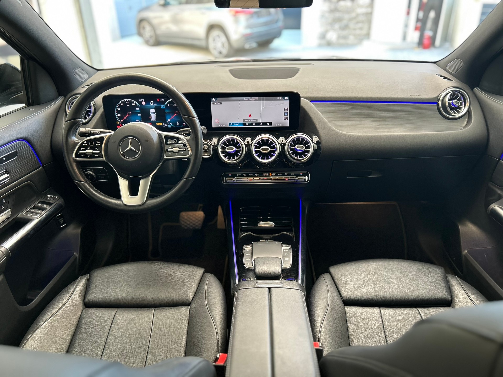 MERCEDES-BENZ GLA 220d 4Matic Progressive 8G-DCT-image-8