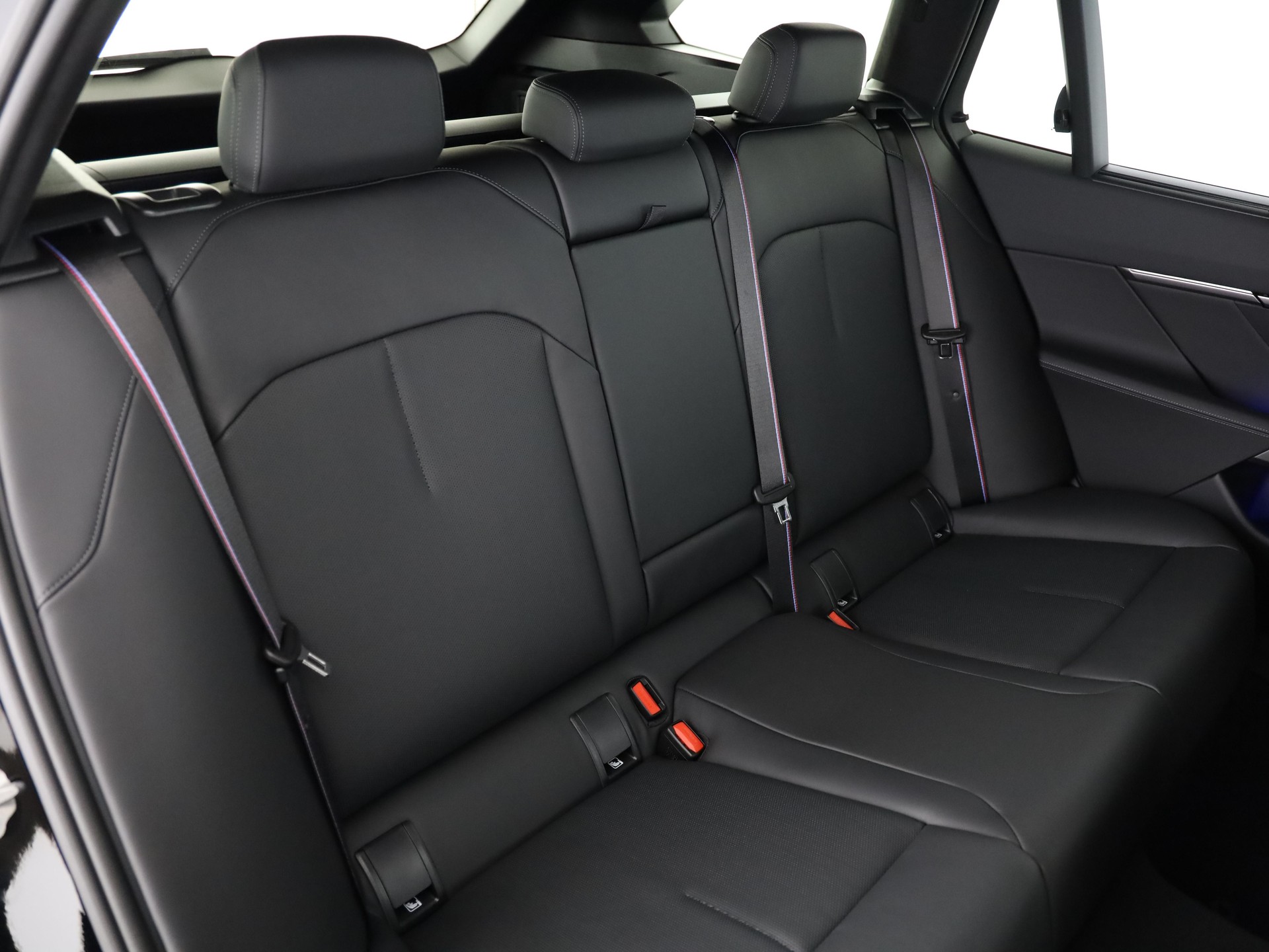 BMW M5 xDrive Touring-image-15
