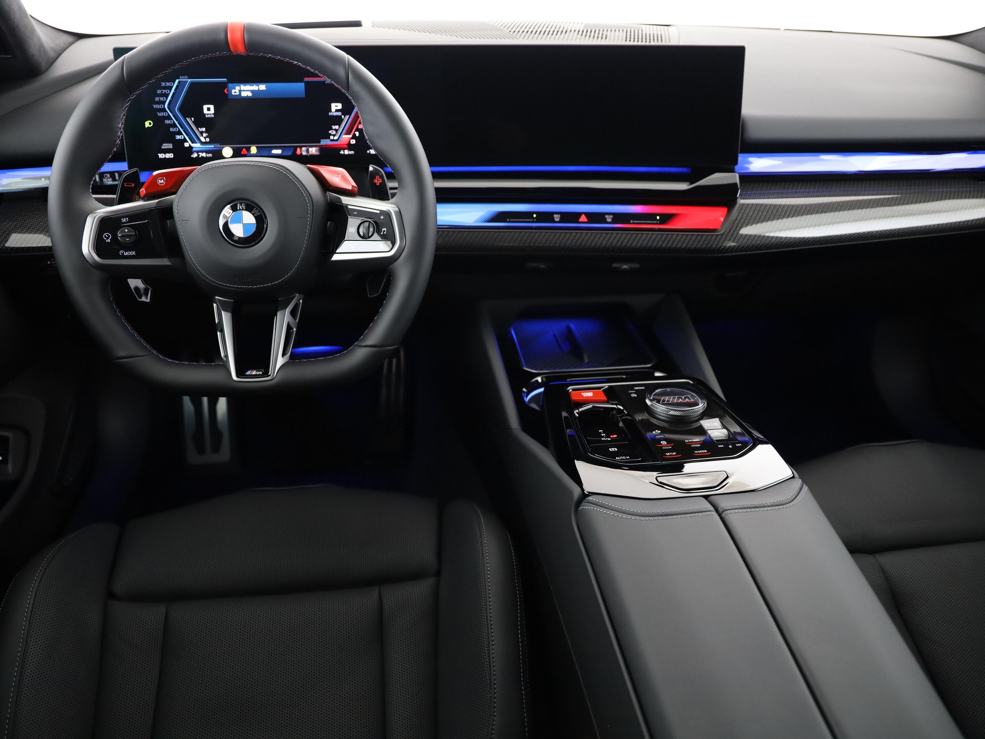 BMW M5 xDrive Touring-image-17