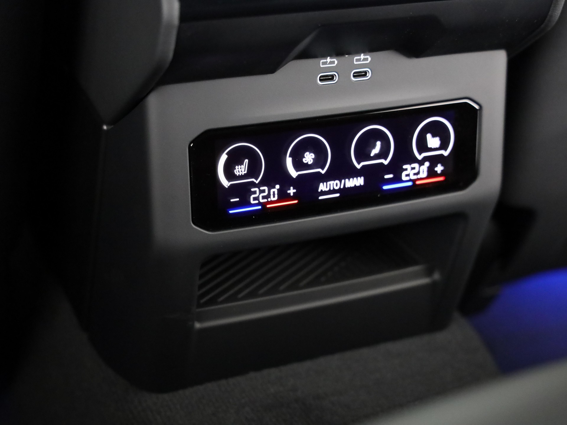 BMW M5 xDrive Touring-image-19