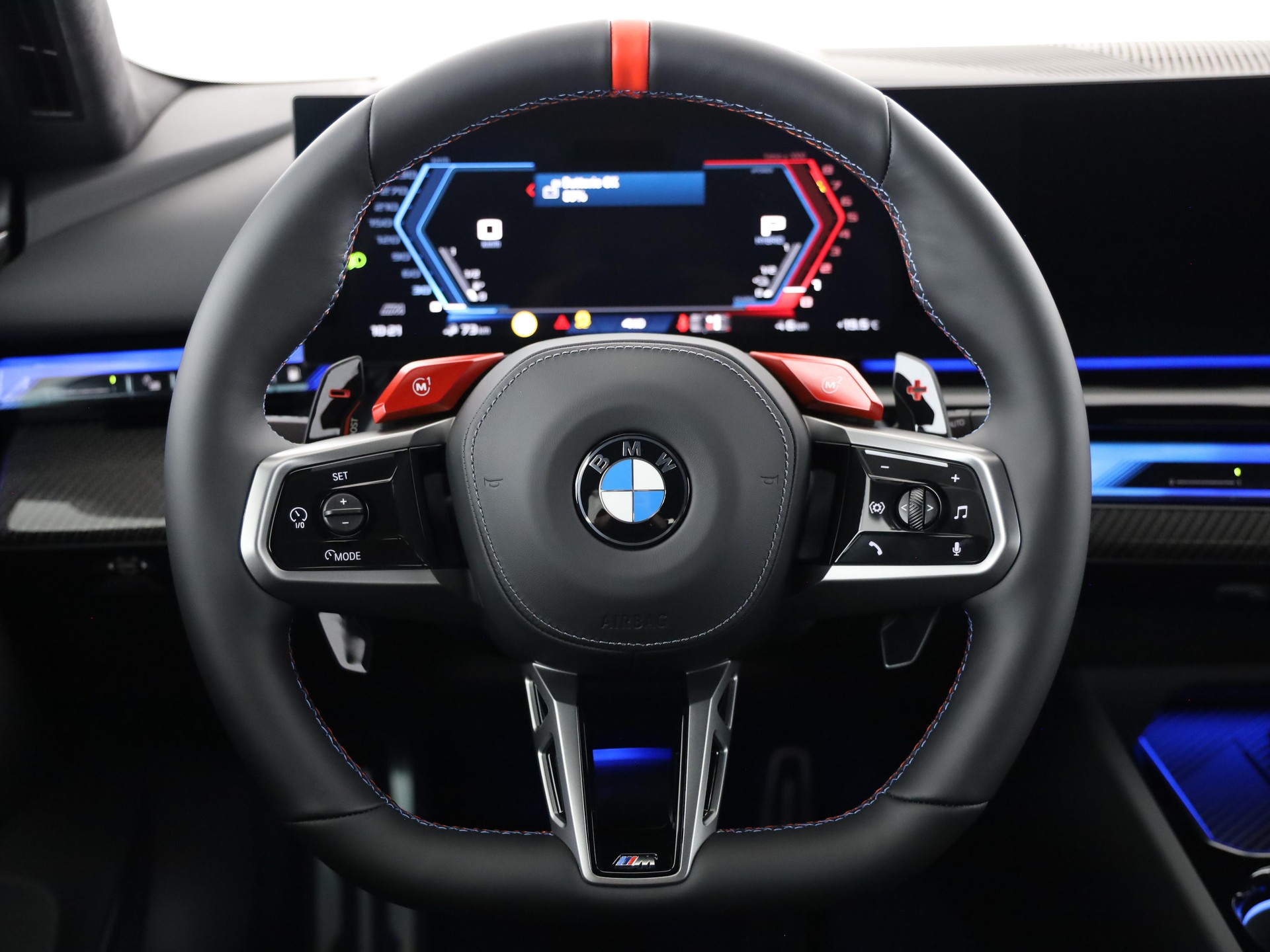 BMW M5 xDrive Touring-image-18