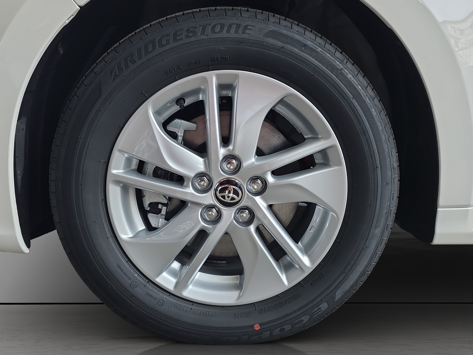 TOYOTA Yaris 1.5 VVT-i HSD Comfort-image-14