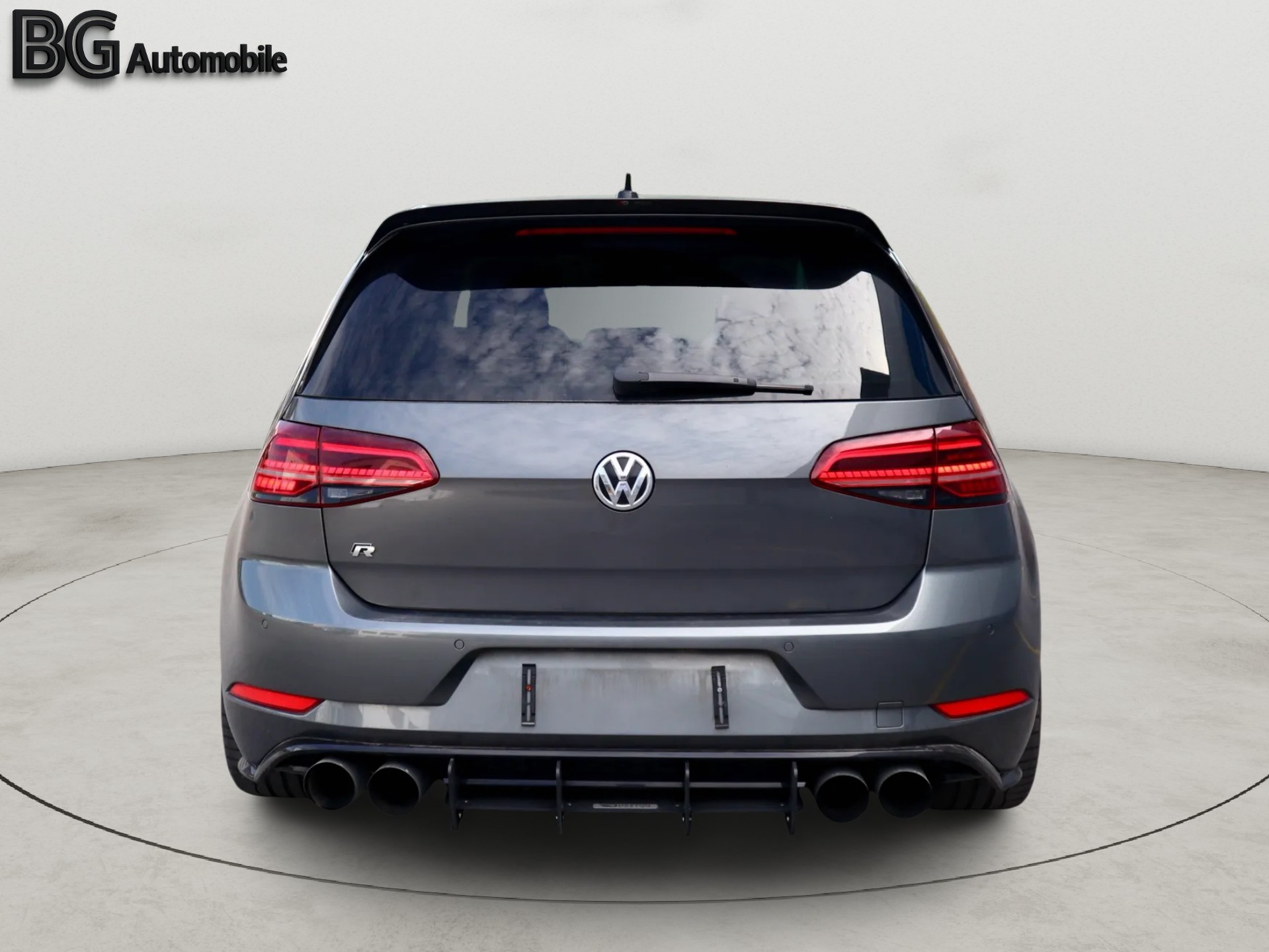 VW Golf 2.0 TSI R 4Motion DSG-image-5