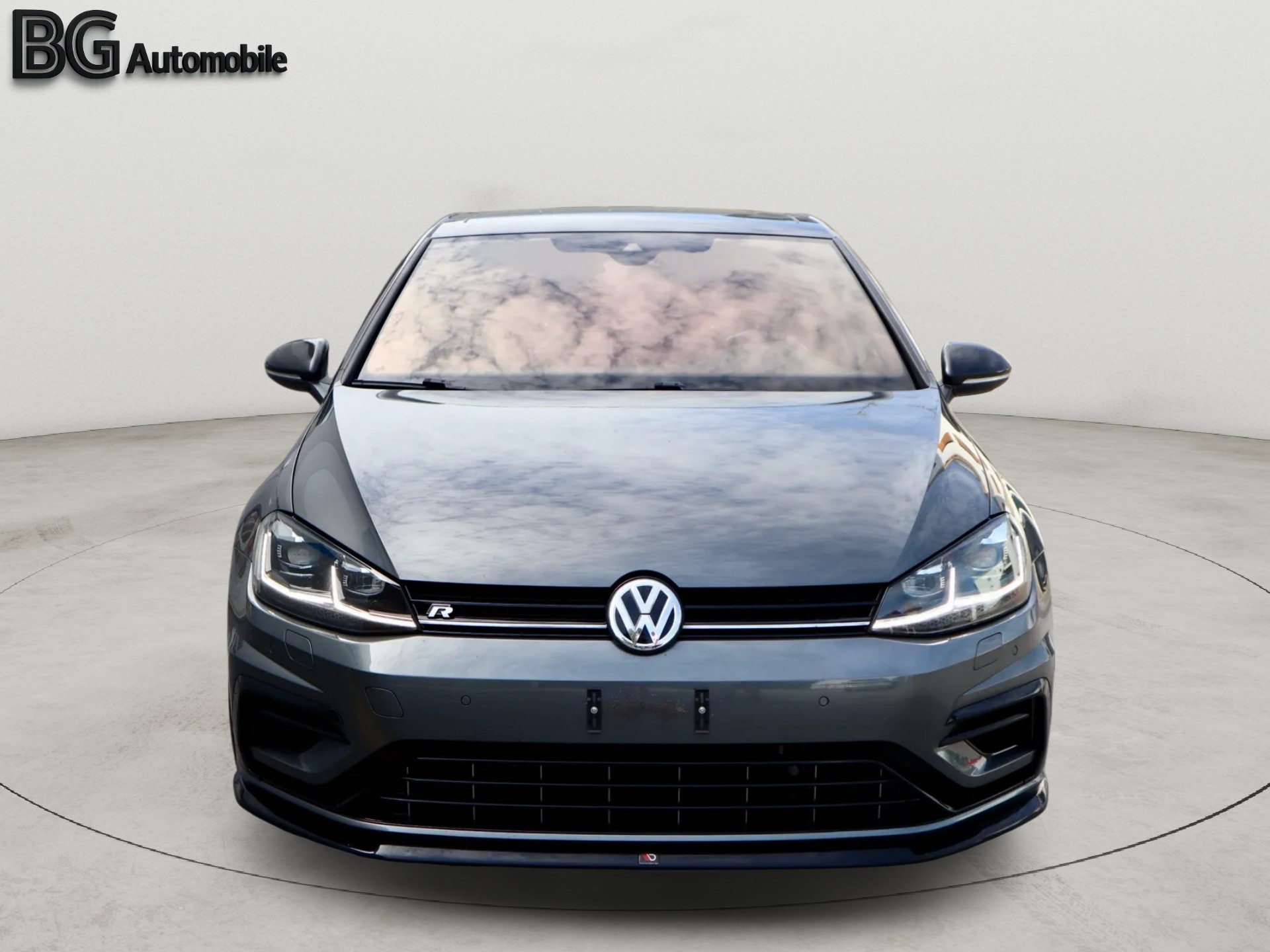 VW Golf 2.0 TSI R 4Motion DSG-image-1