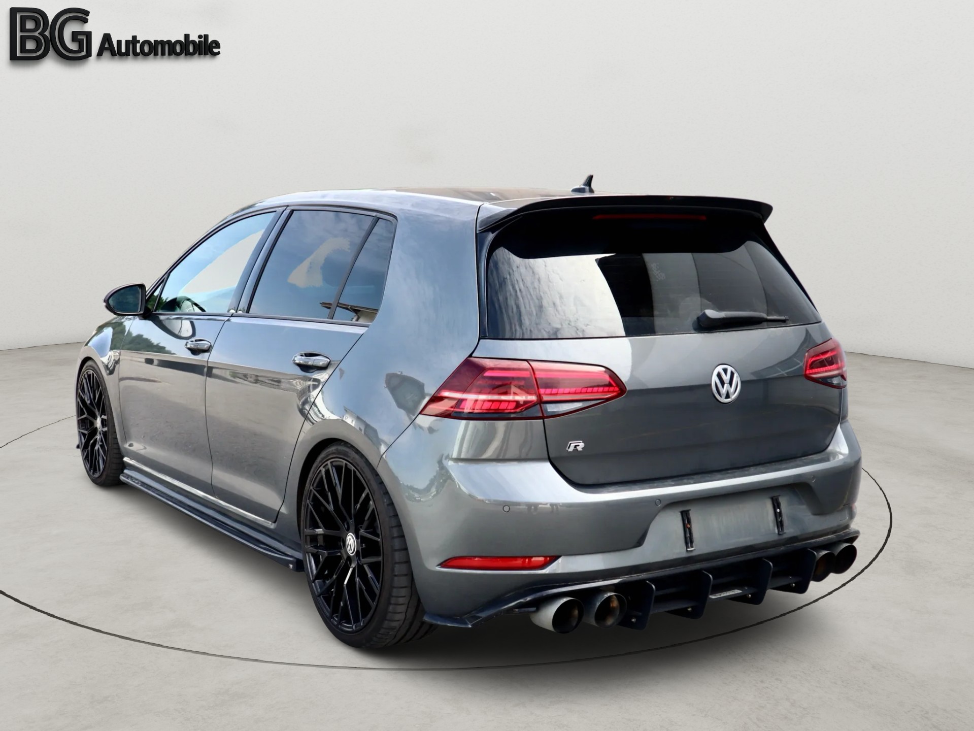 VW Golf 2.0 TSI R 4Motion DSG-image-6