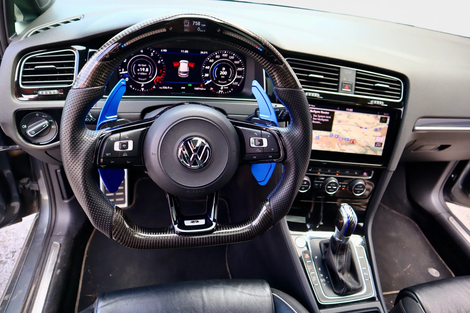 VW Golf 2.0 TSI R 4Motion DSG-image-13