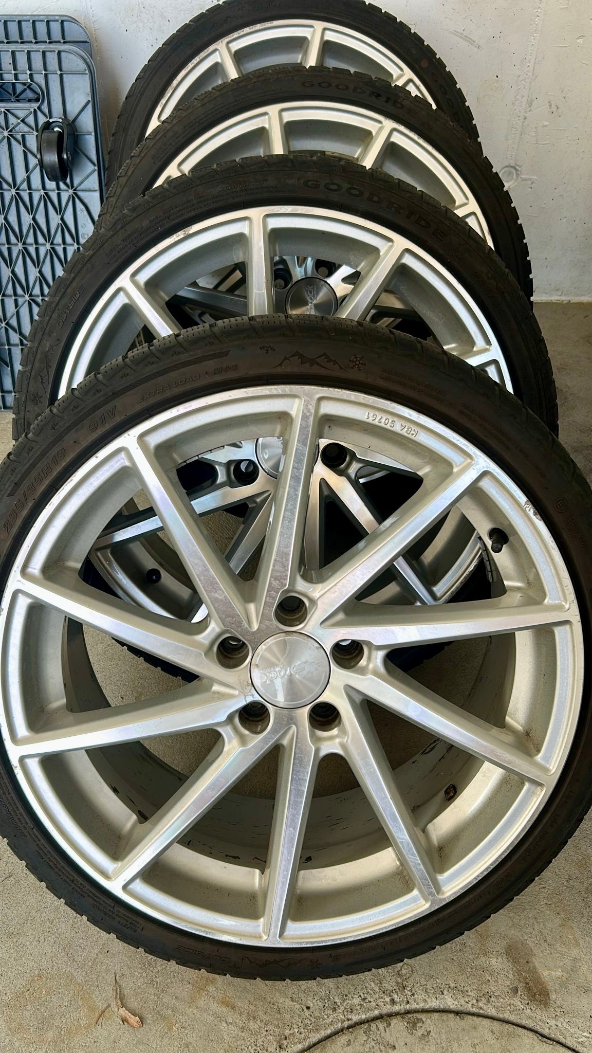 VW Golf 2.0 TSI R 4Motion DSG-image-15