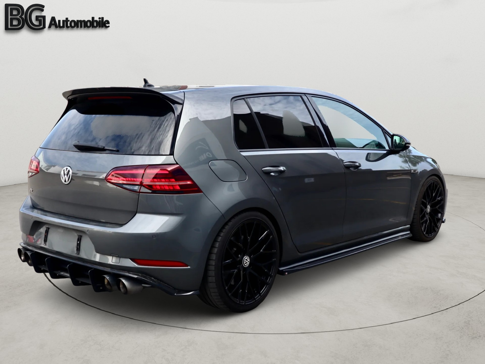 VW Golf 2.0 TSI R 4Motion DSG-image-4