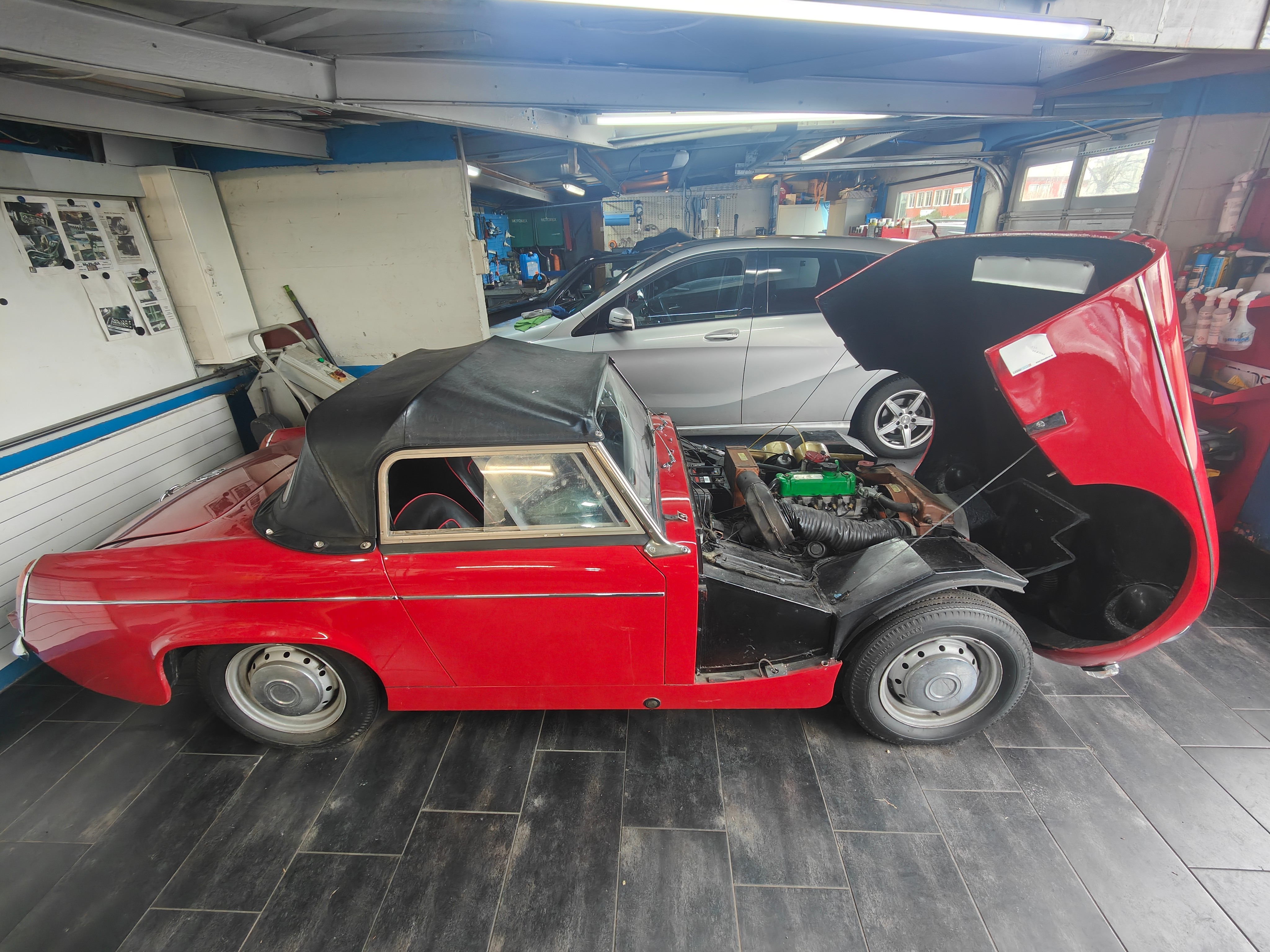 MG Motorhaube MG Spedwell – Ansicht 4