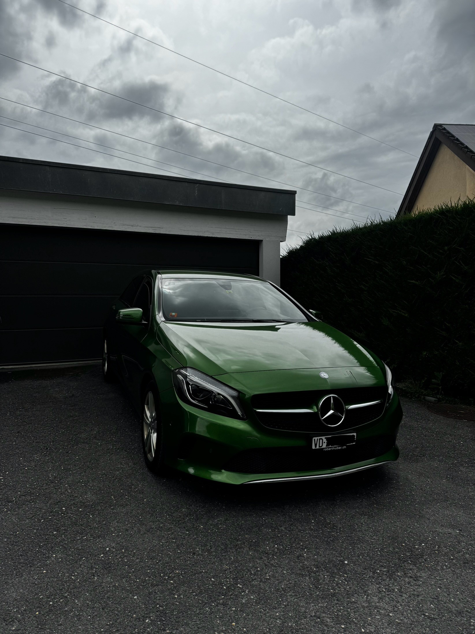 MERCEDES-BENZ A 180-image-0