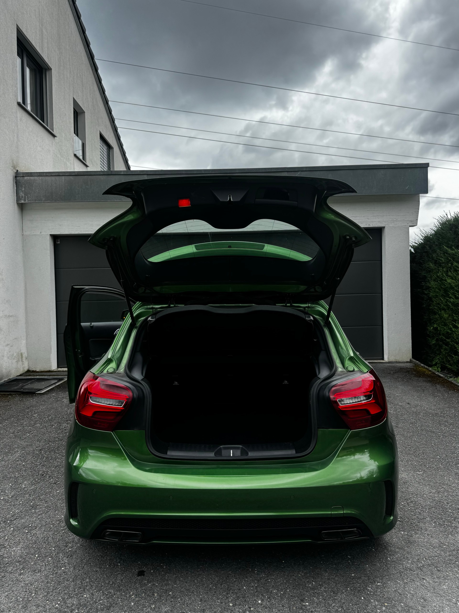 MERCEDES-BENZ A 180-image-3