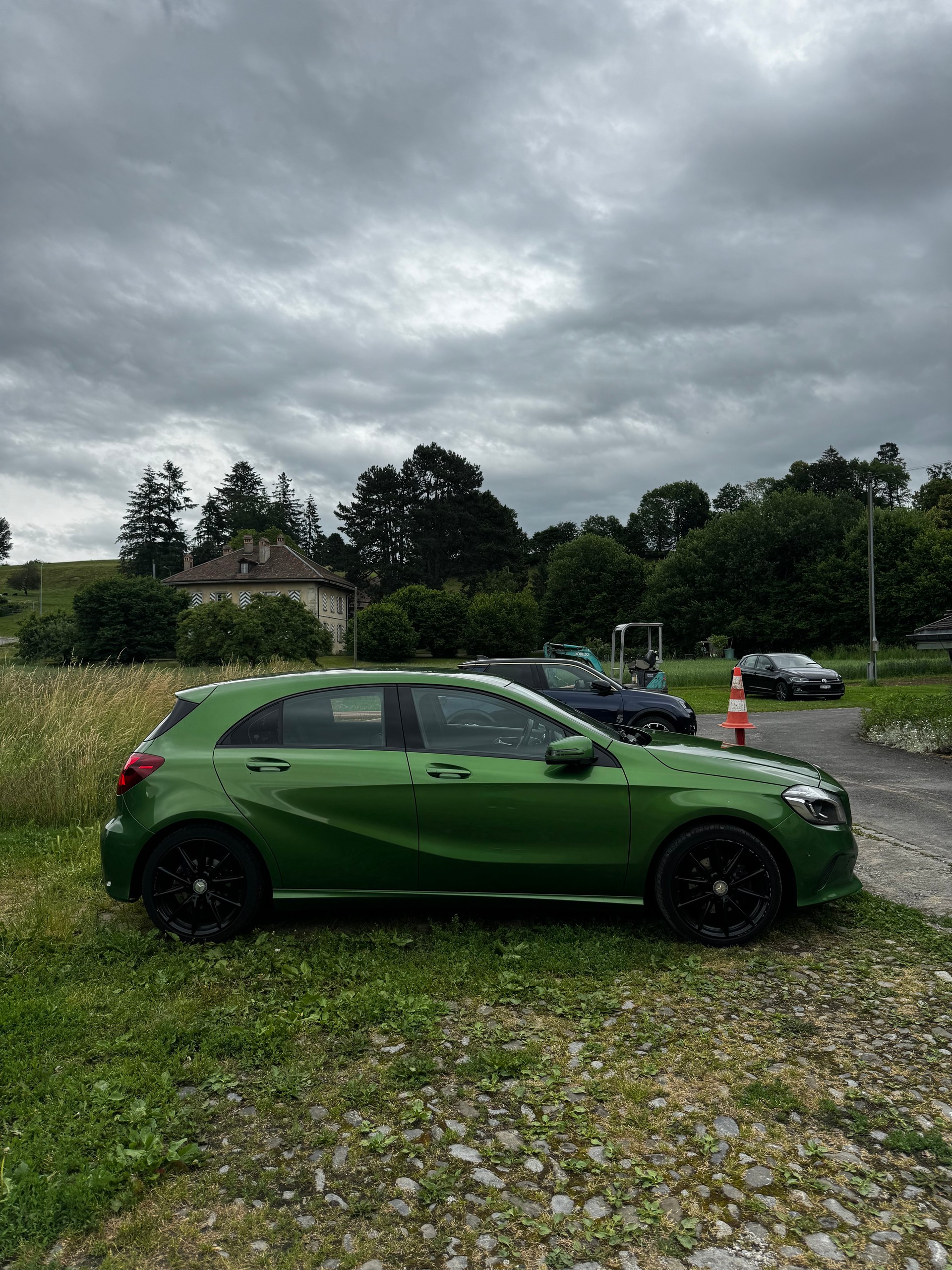MERCEDES-BENZ A 180-image-5