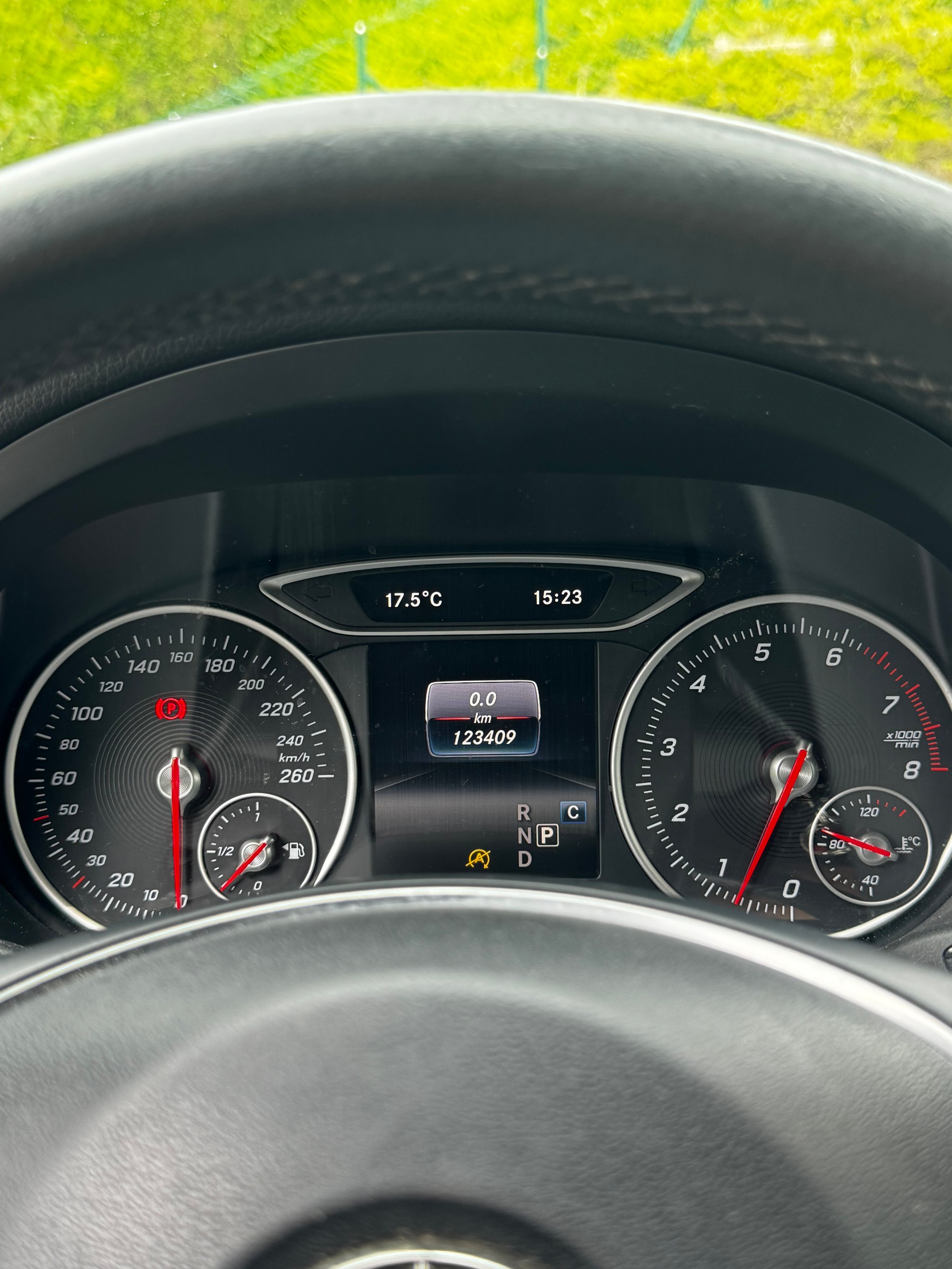 MERCEDES-BENZ A 180-image-6